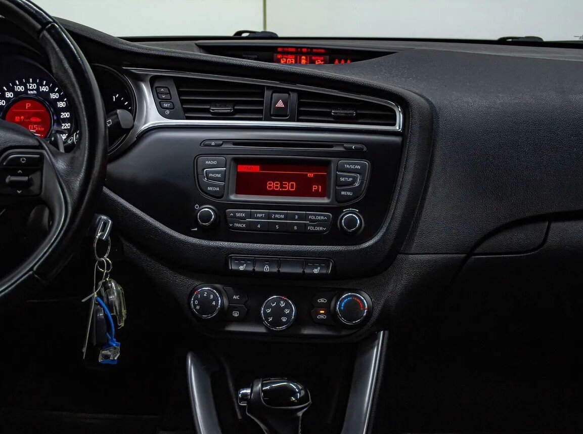 Kia Ceed, II Рестайлинг 1.6 AT (130 л.с.)