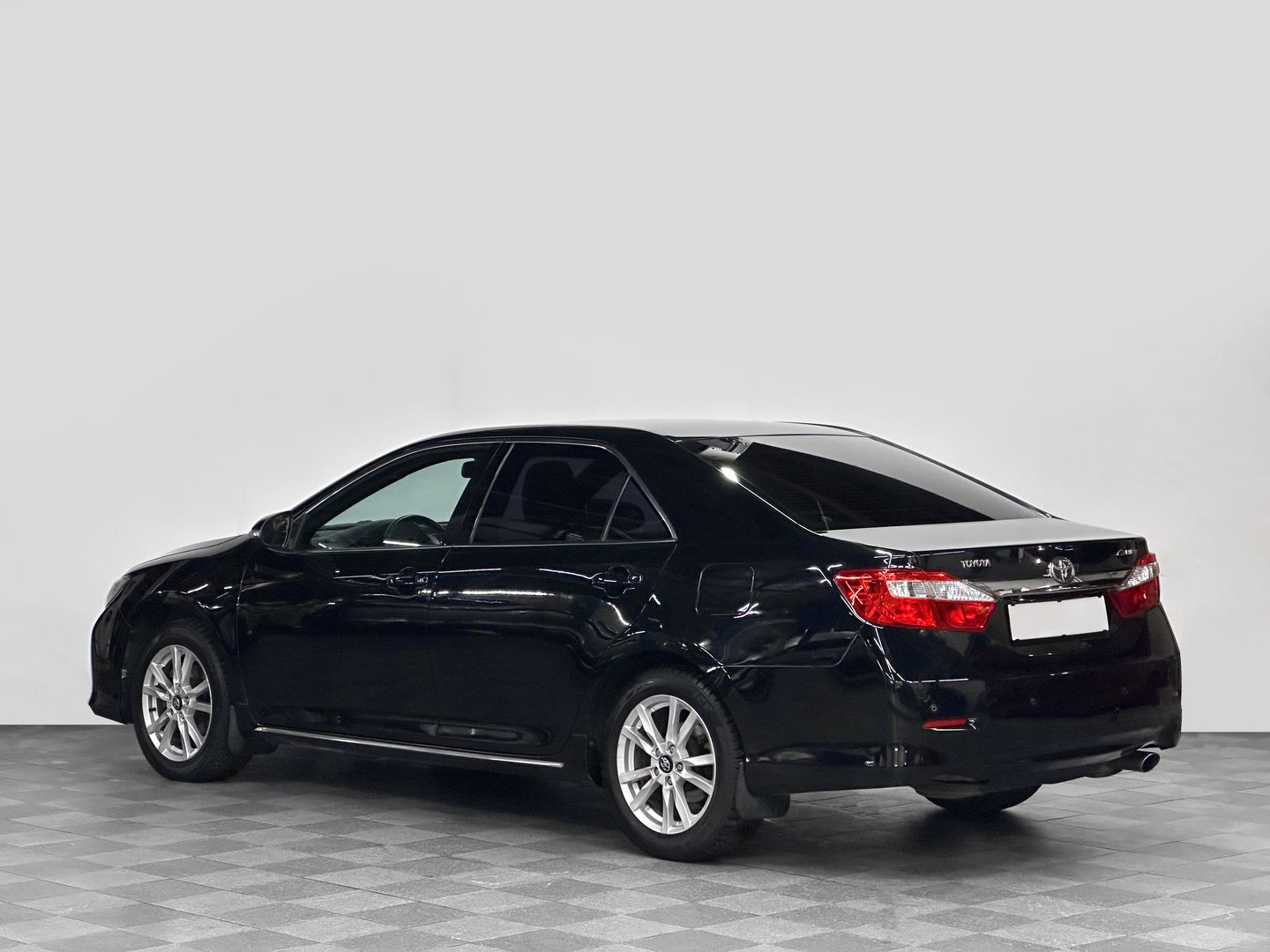 Toyota Camry, VII (XV50) 2.5 AT (181 л.с.)