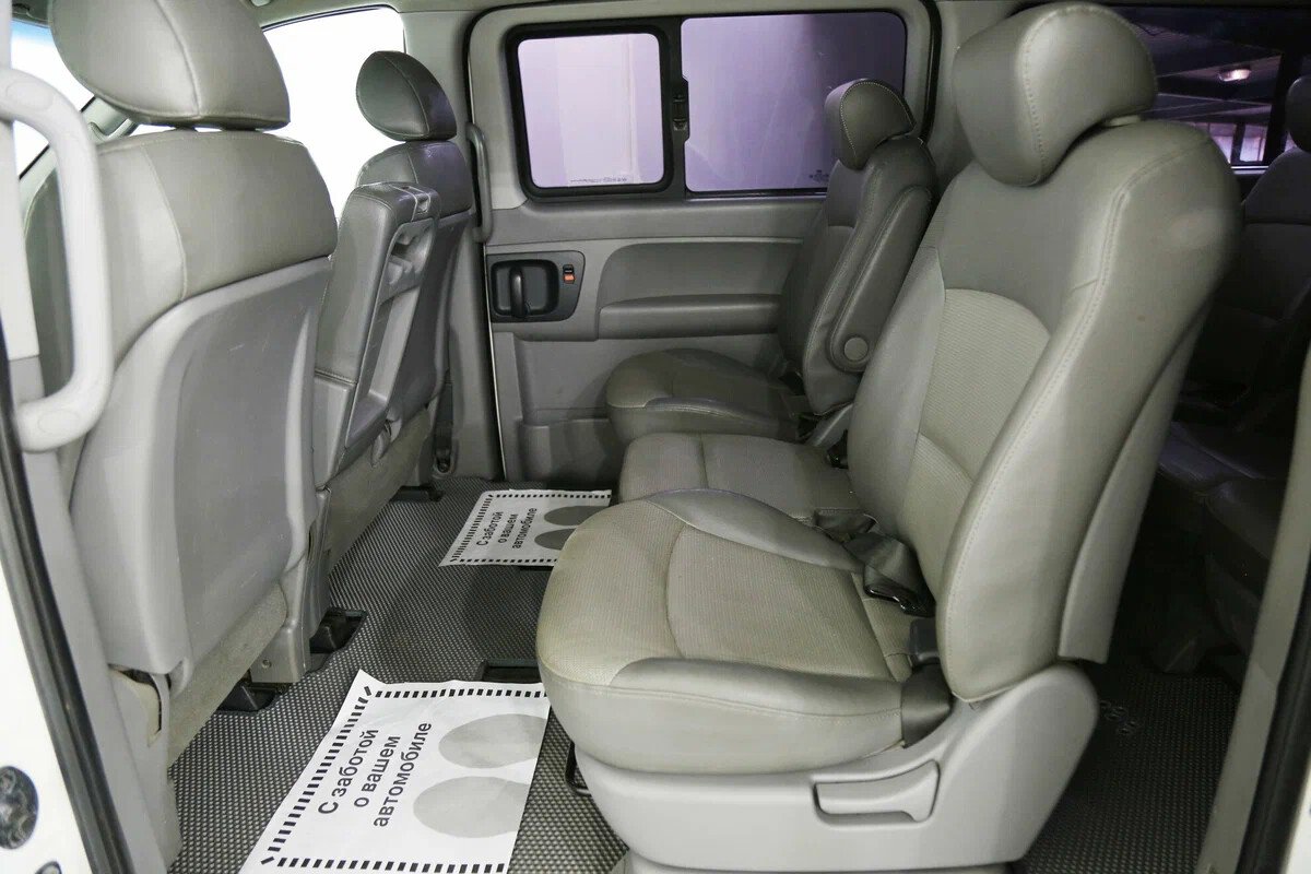Hyundai Grand Starex, I 2.5d AT (145 л.с.)