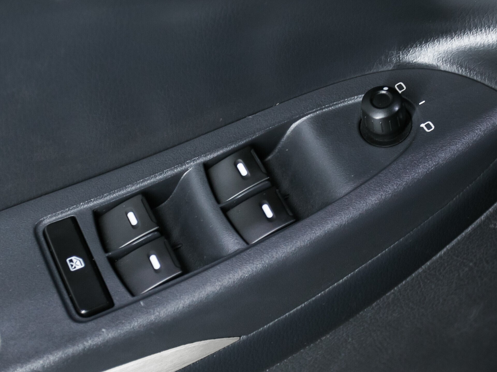 Geely Emgrand X7, I 2.4 AT (148 л.с.)