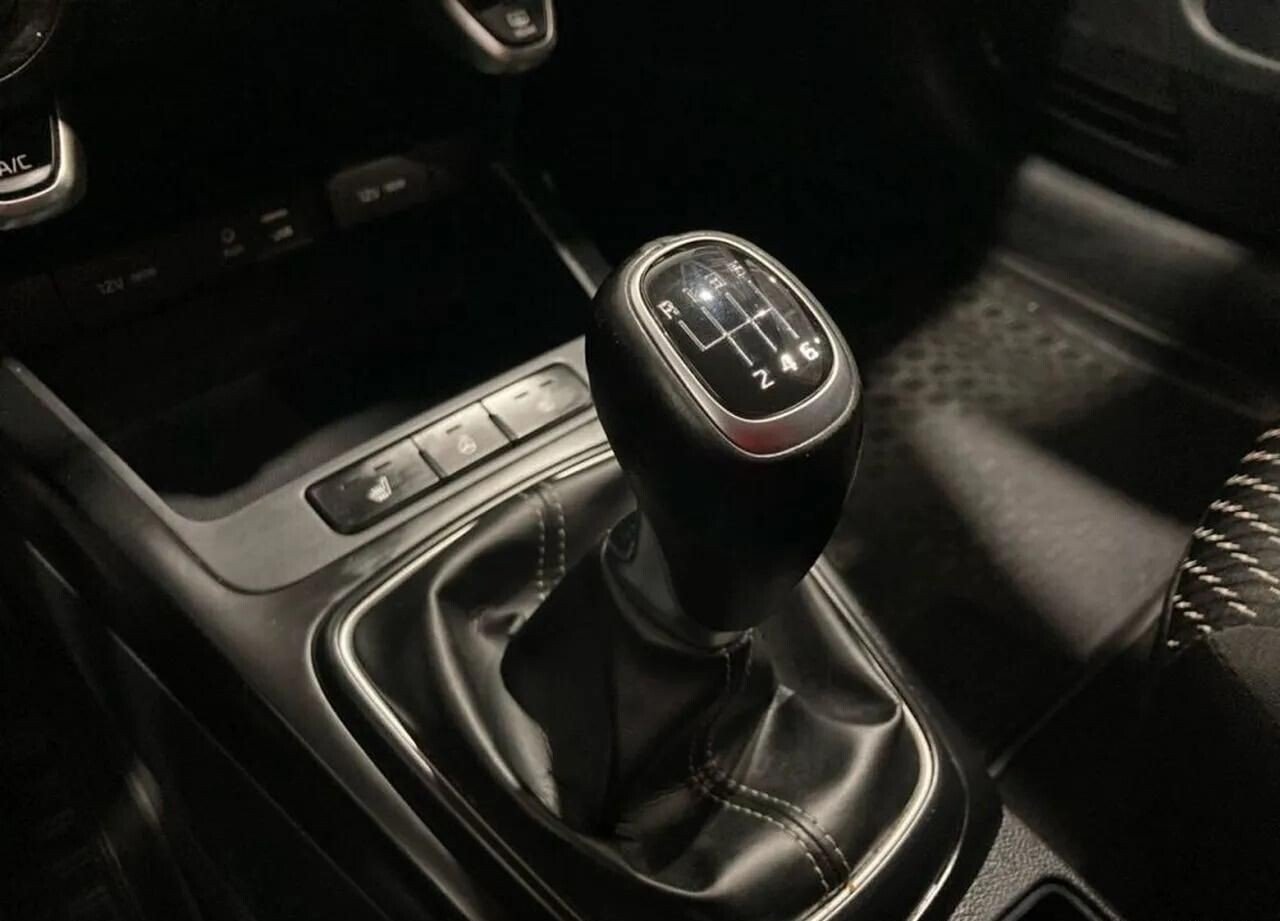 Kia Rio, IV X-Line 1.6 MT (123 л.с.)