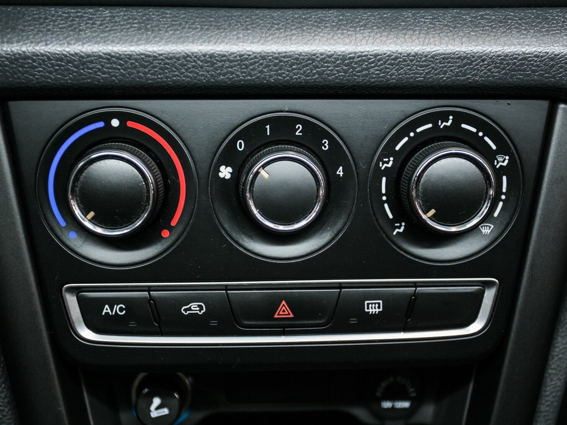 Chery Tiggo 3, I 1.6 MT (126 л.с.)
