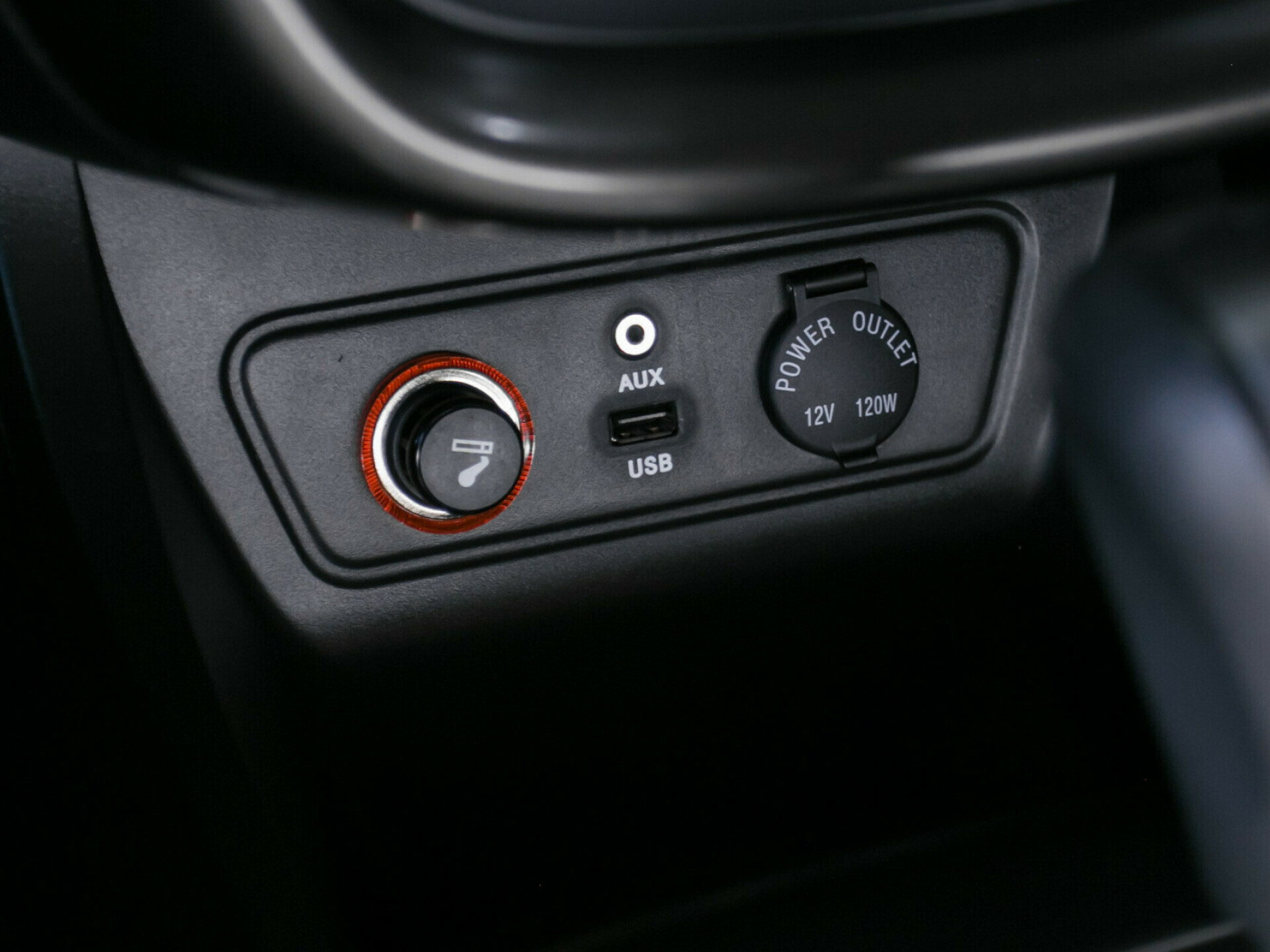 FAW Besturn X80, I 2.0 AT (142 л.с.)