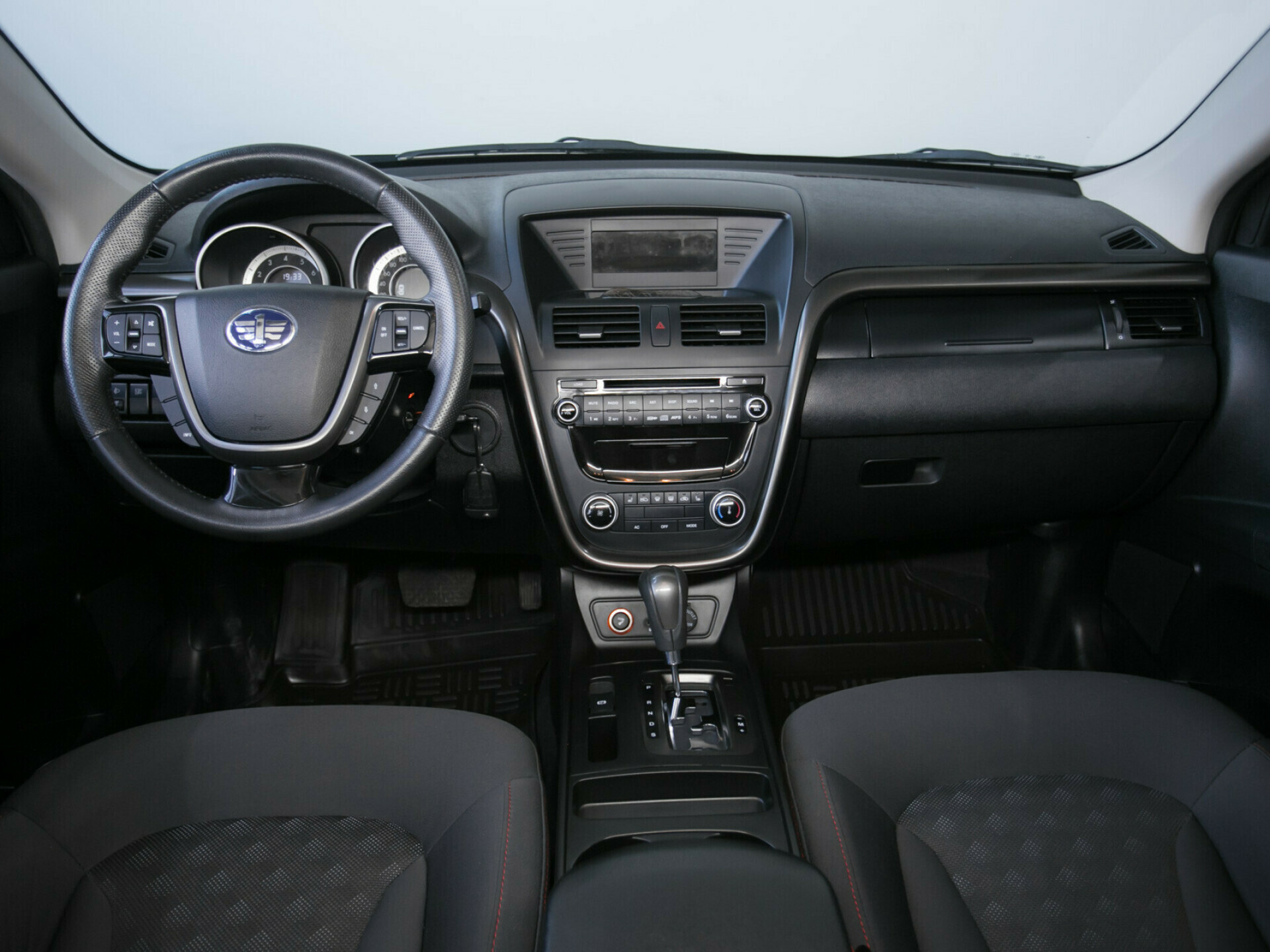 FAW Besturn X80, I 2.0 AT (142 л.с.)