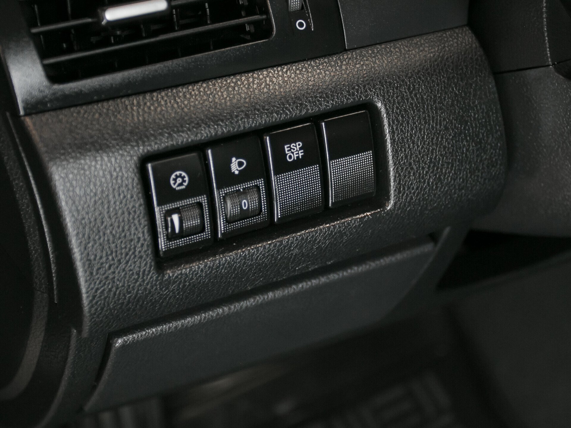 FAW Besturn X80, I 2.0 AT (142 л.с.)