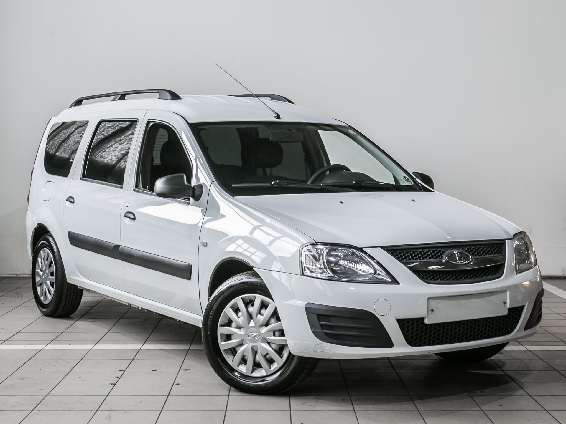 LADA (ВАЗ) Largus, I 1.6 MT (87 л.с.)