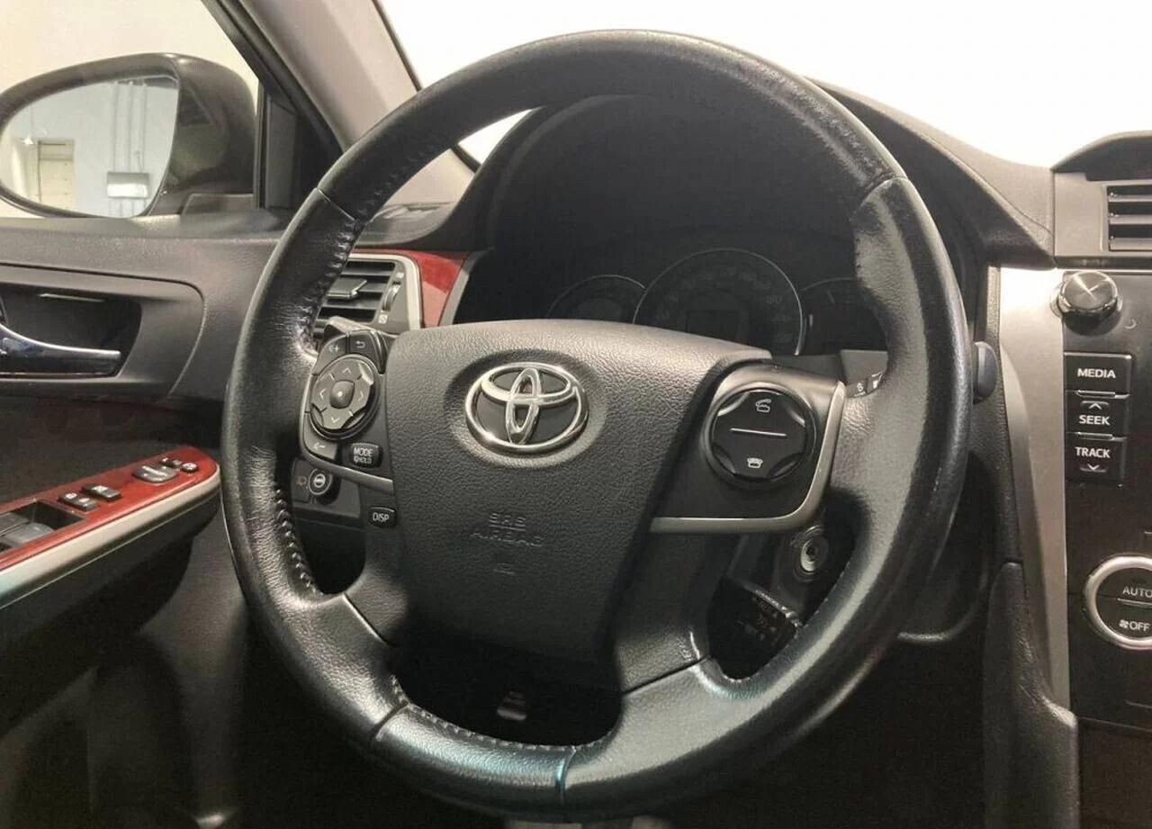 Toyota Camry, VII (XV50) 2.5 AT (181 л.с.)