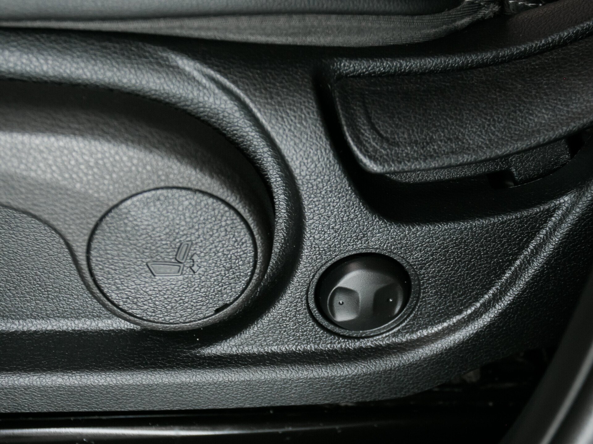 Hyundai Santa Fe, IV 2.2d AT (200 л.с.) 4WD