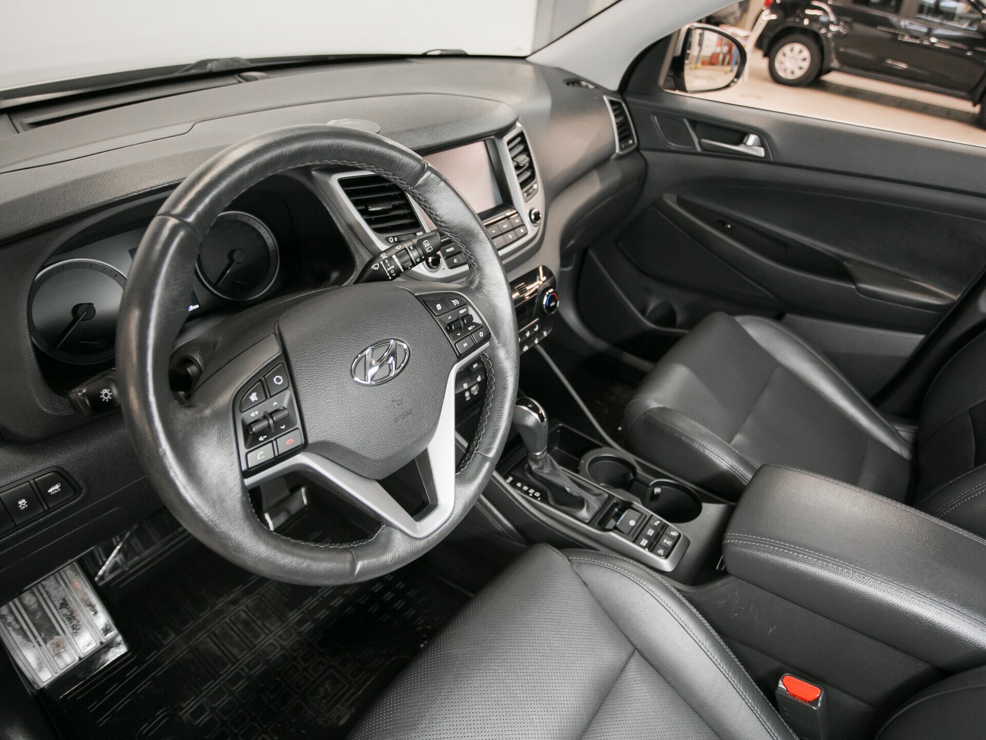 Hyundai Tucson, III 1.6 AMT (177 л.с.) 4WD