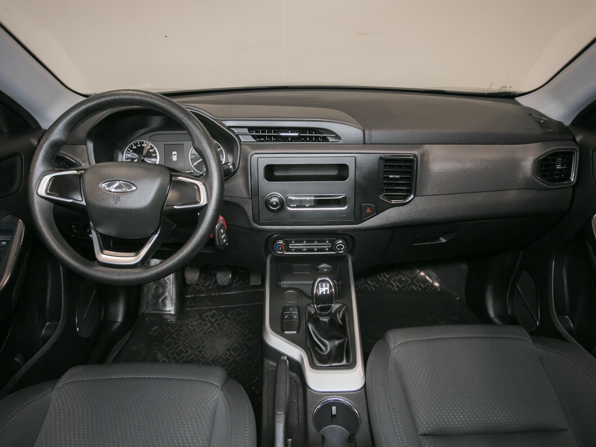 Chery Tiggo 4, I Рестайлинг 1.5 MT (113 л.с.)