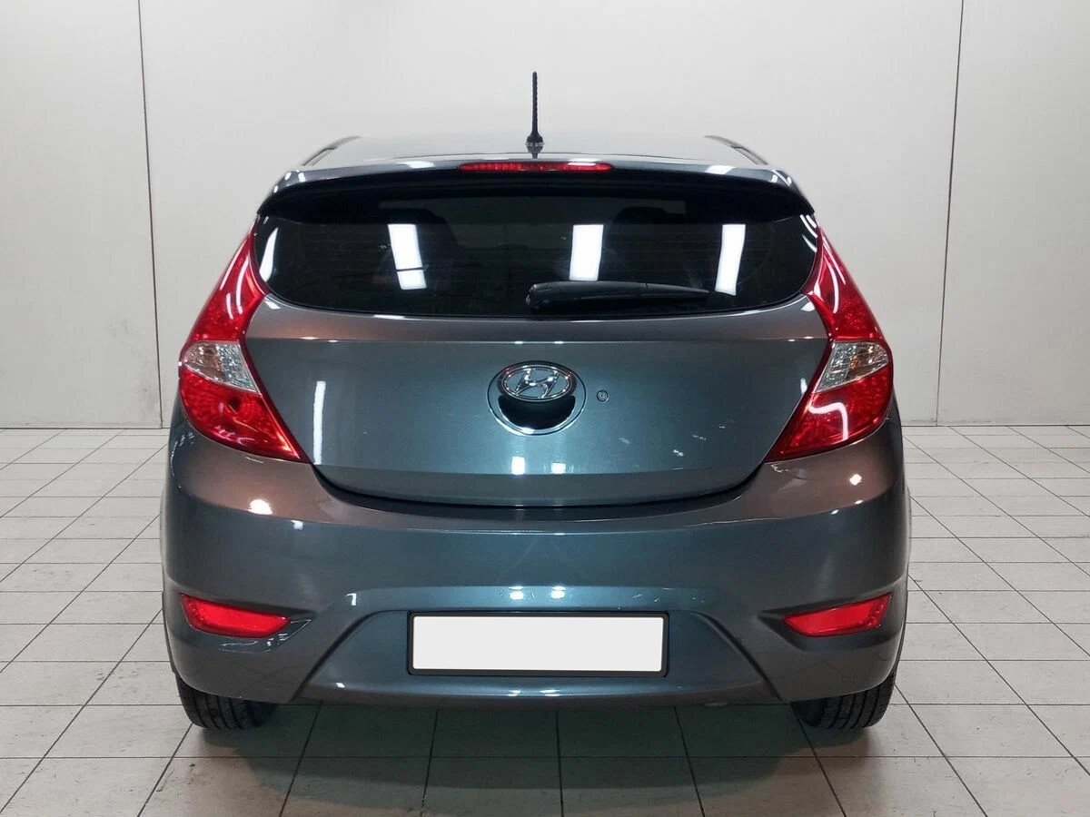 Hyundai Solaris, I 1.6 AT (123 л.с.)