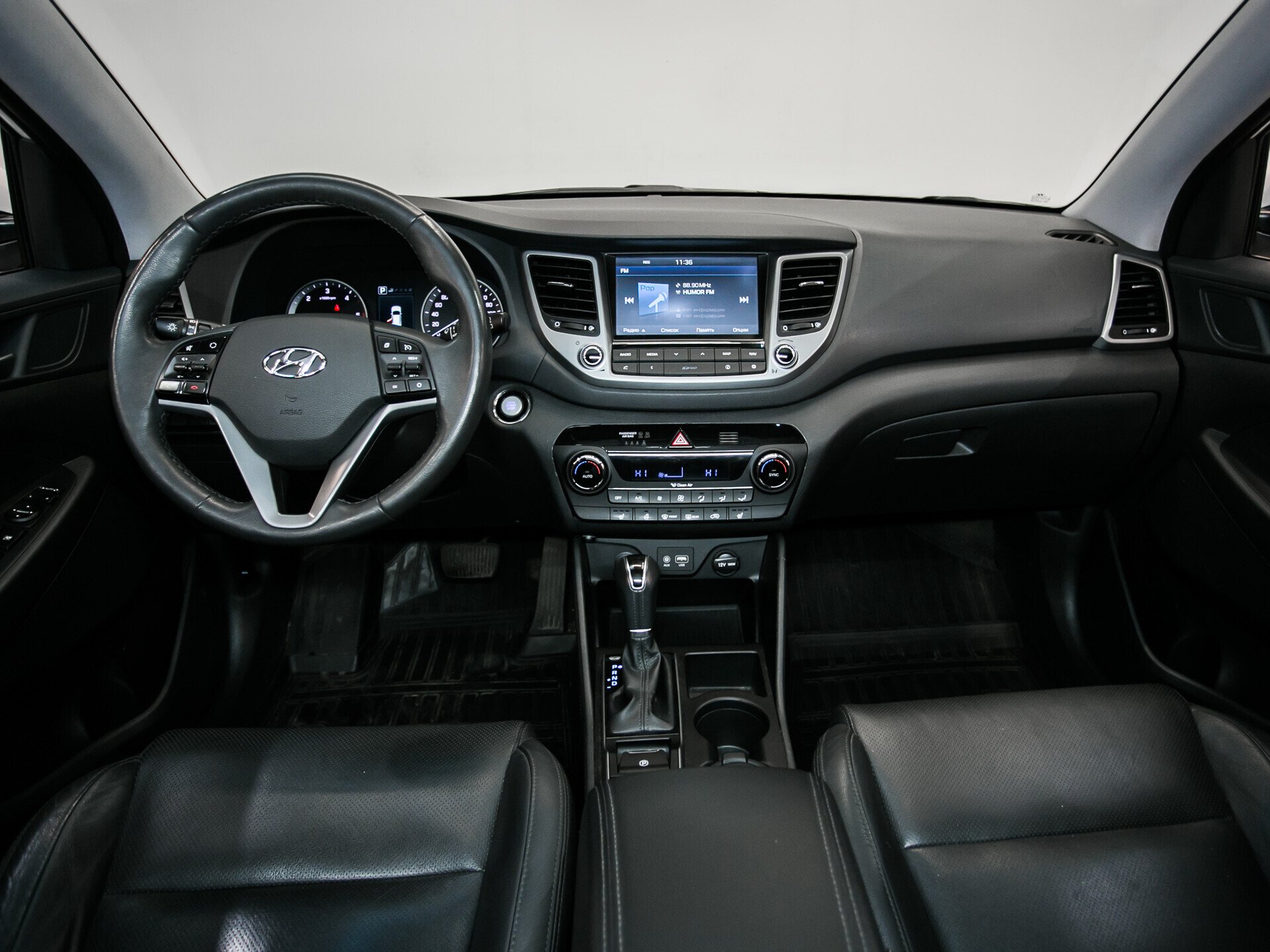 Hyundai Tucson, III 2.0d AT (185 л.с.) 4WD