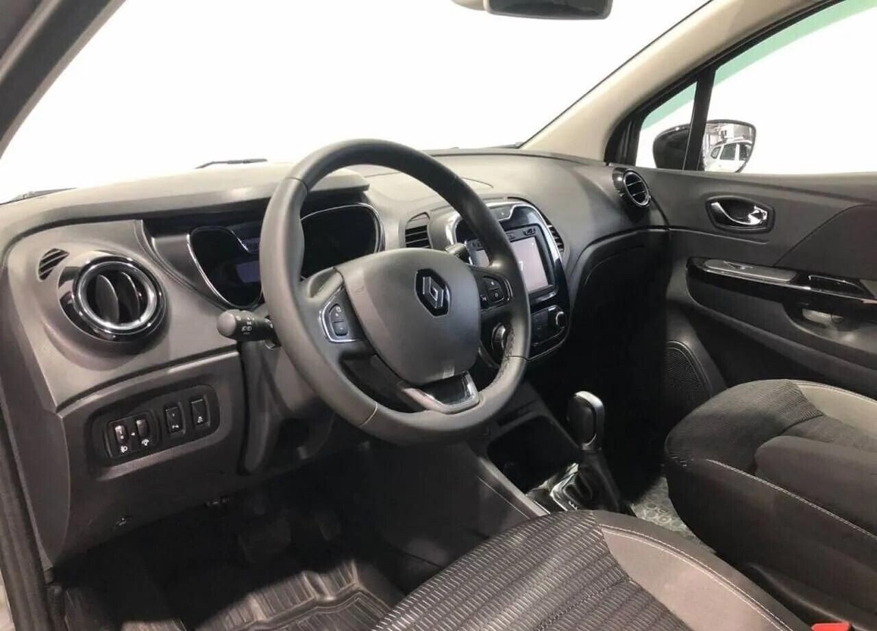 Renault Kaptur, I 2.0 AT (143 л.с.) 4WD