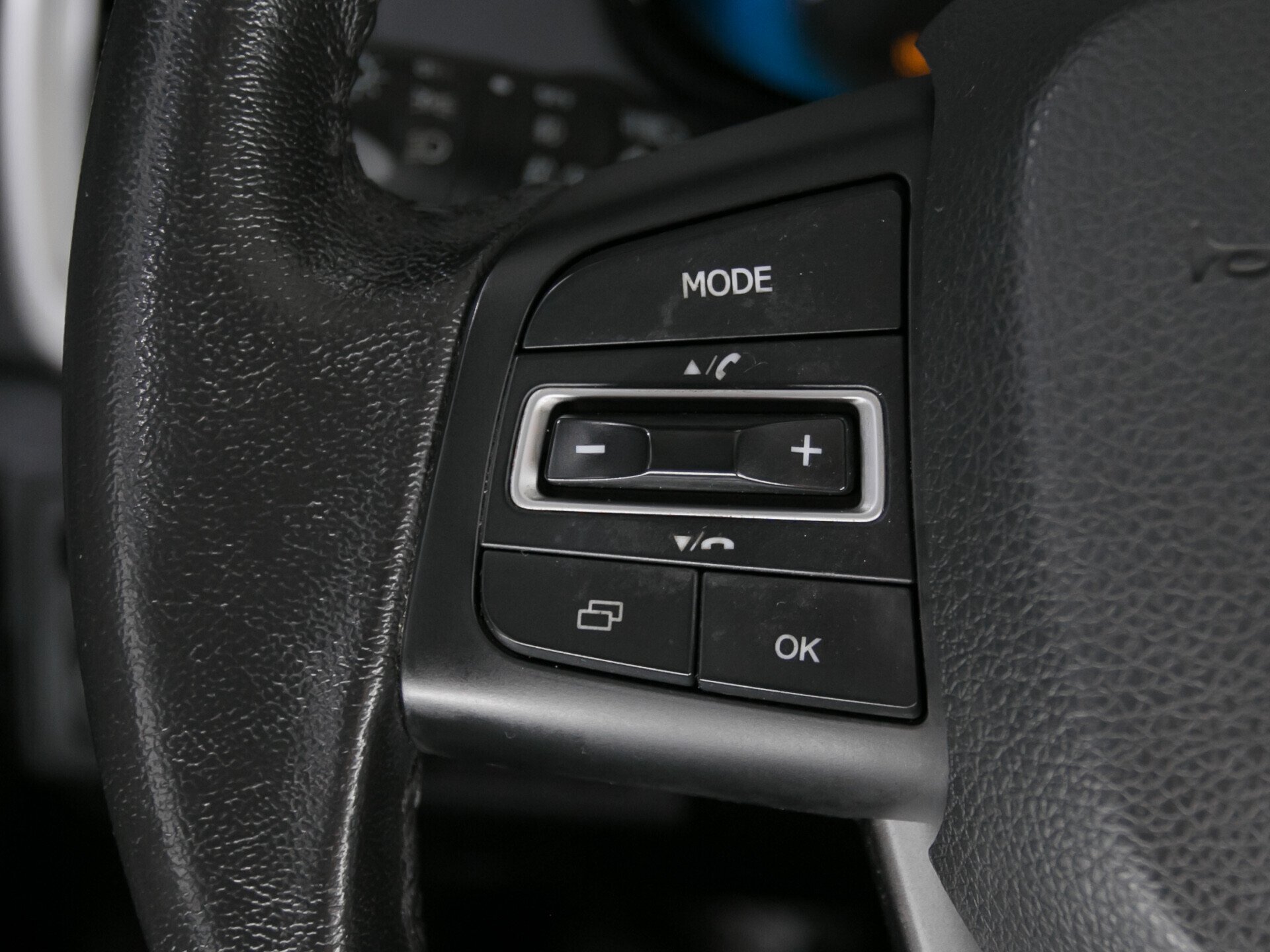 Dongfeng AX7, I 2.0 AT (140 л.с.)
