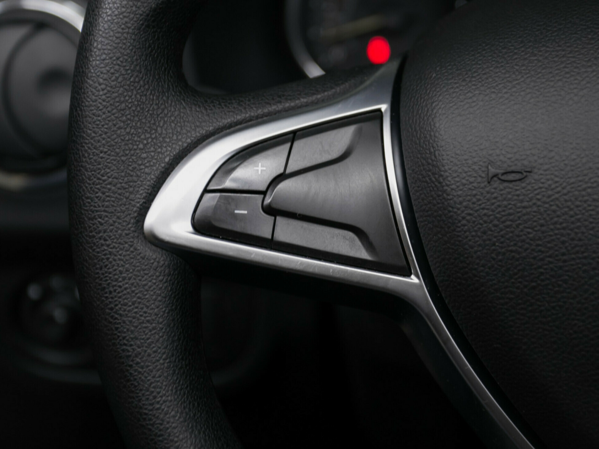 Renault Sandero, II Рестайлинг 1.6 AT (102 л.с.)