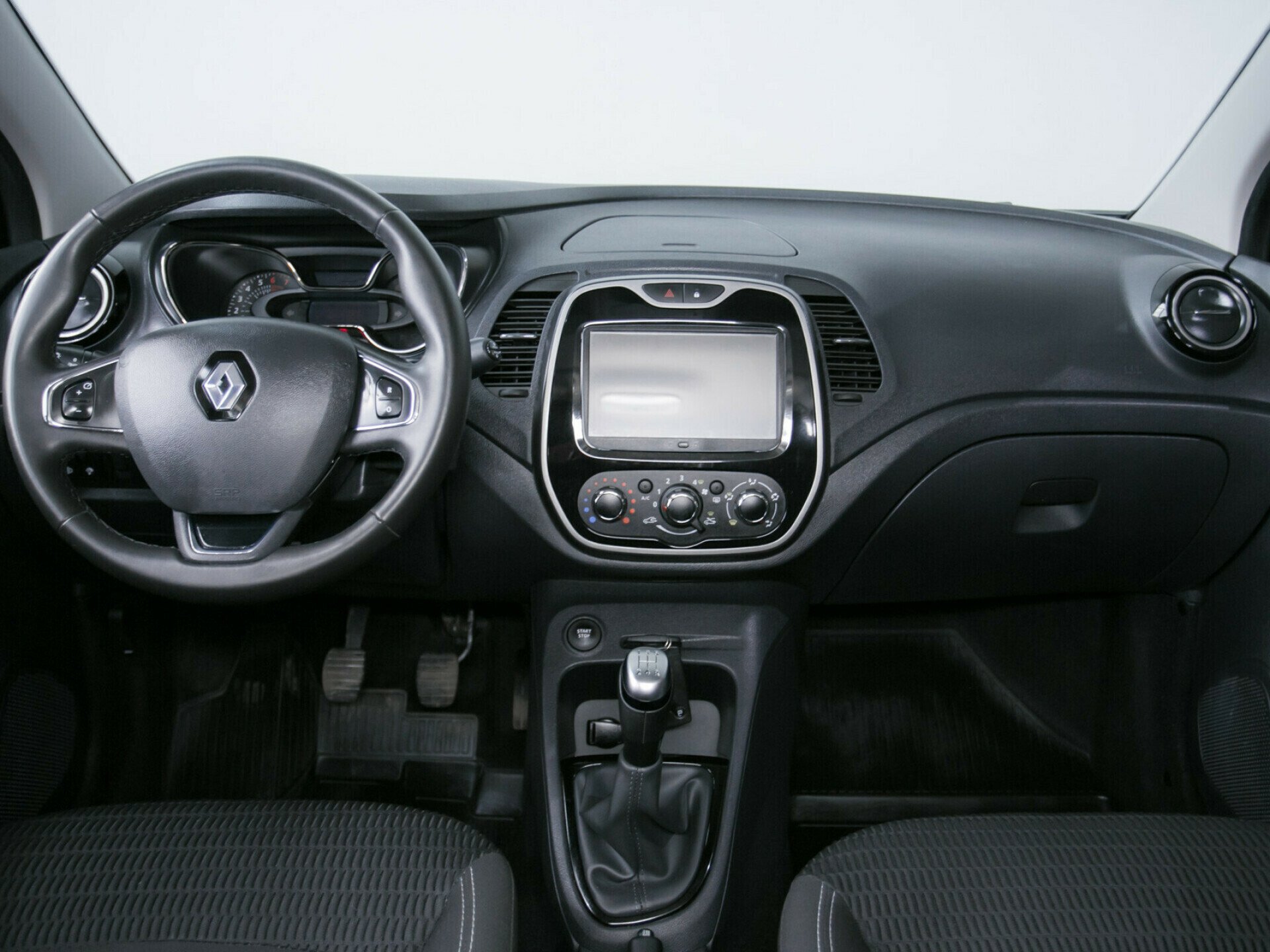 Renault Kaptur, I 1.6 MT (114 л.с.)