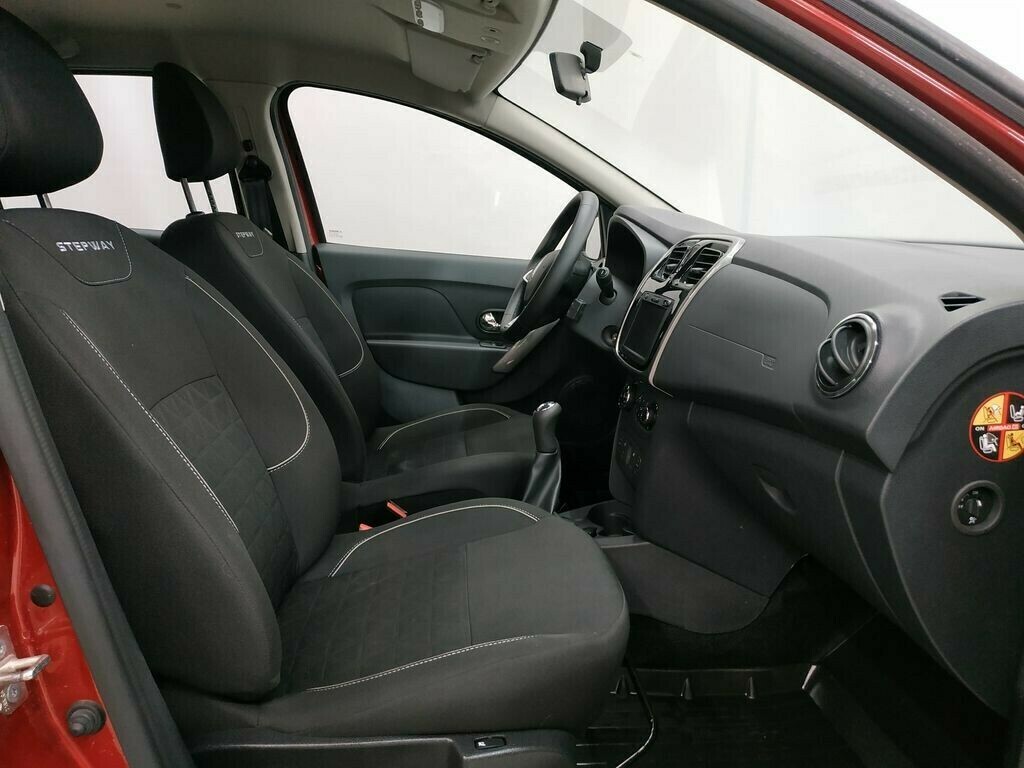 Renault Sandero, II Рестайлинг 1.6 MT (82 л.с.)