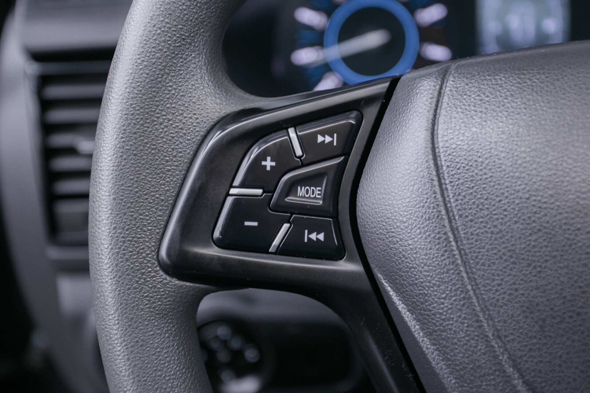 Chery Tiggo 3, I 1.6 MT (126 л.с.)