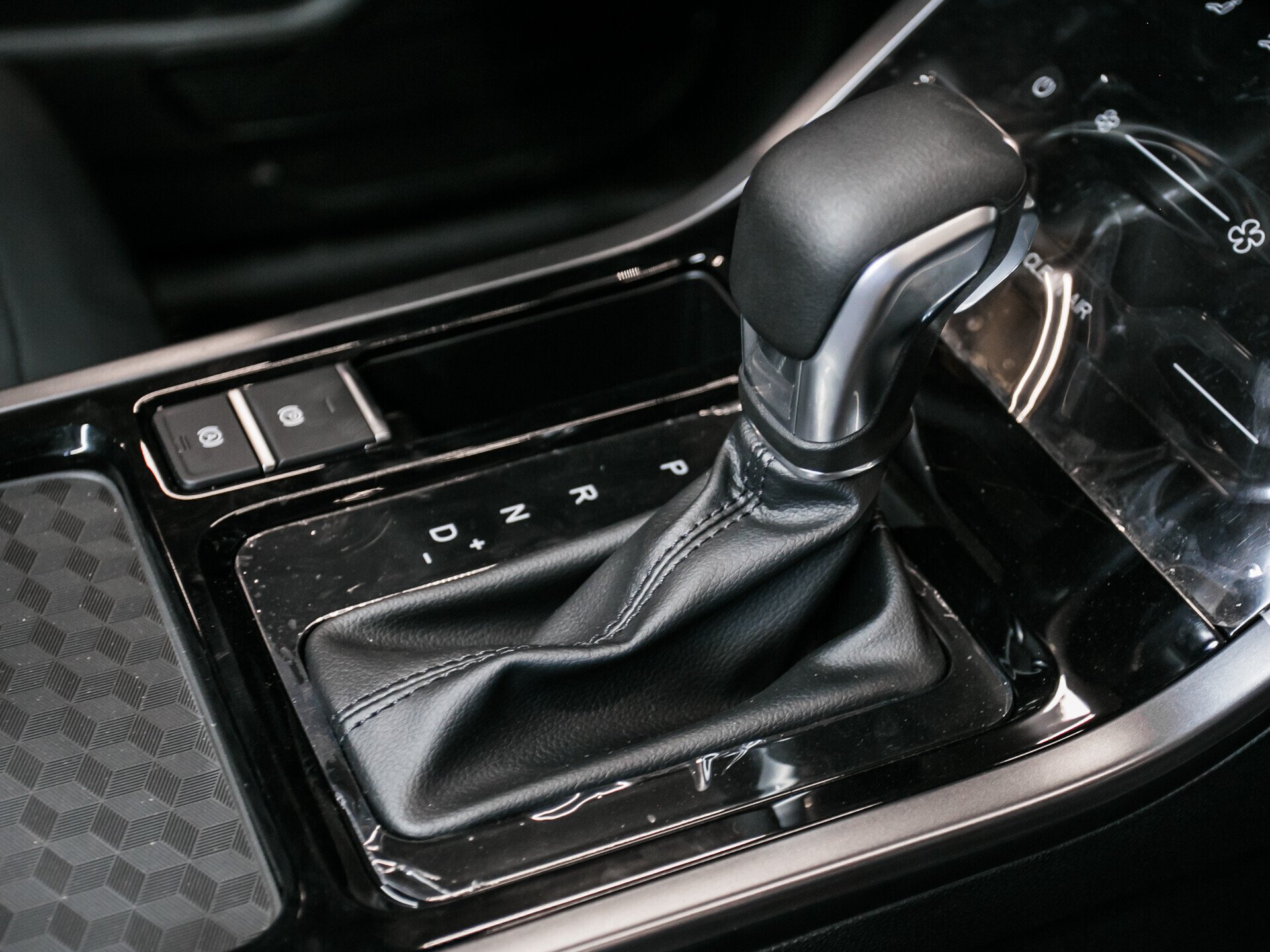 Chery Tiggo 4 Pro, I 1.5 CVT (113 л.с.)