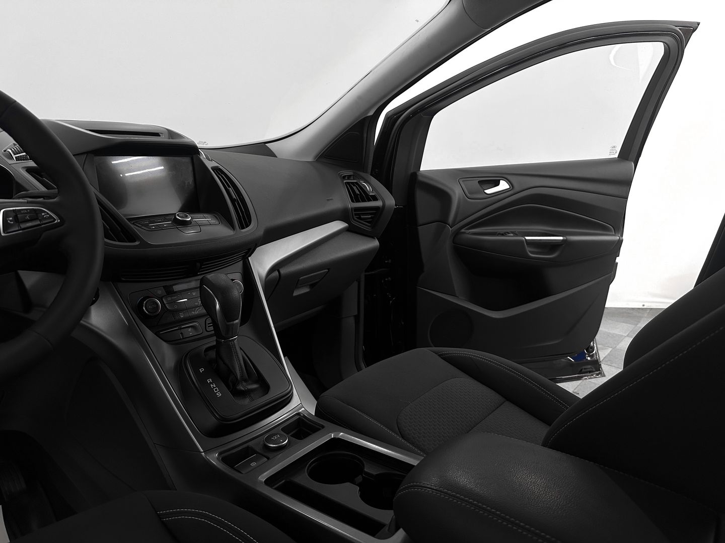 Ford Kuga, II Рестайлинг 1.5 AT (150 л.с.) 4WD