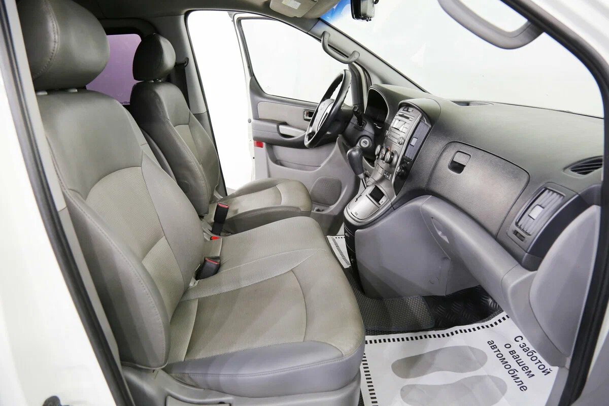 Hyundai Grand Starex, I 2.5d AT (145 л.с.)