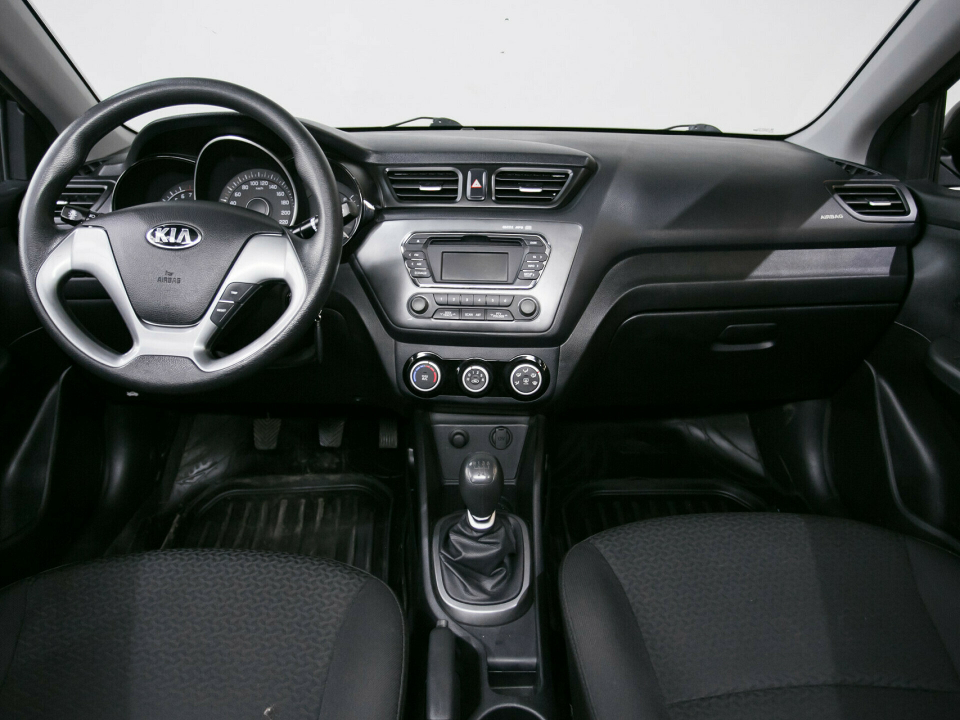 Kia Rio, III Рестайлинг 1.4 MT (107 л.с.)