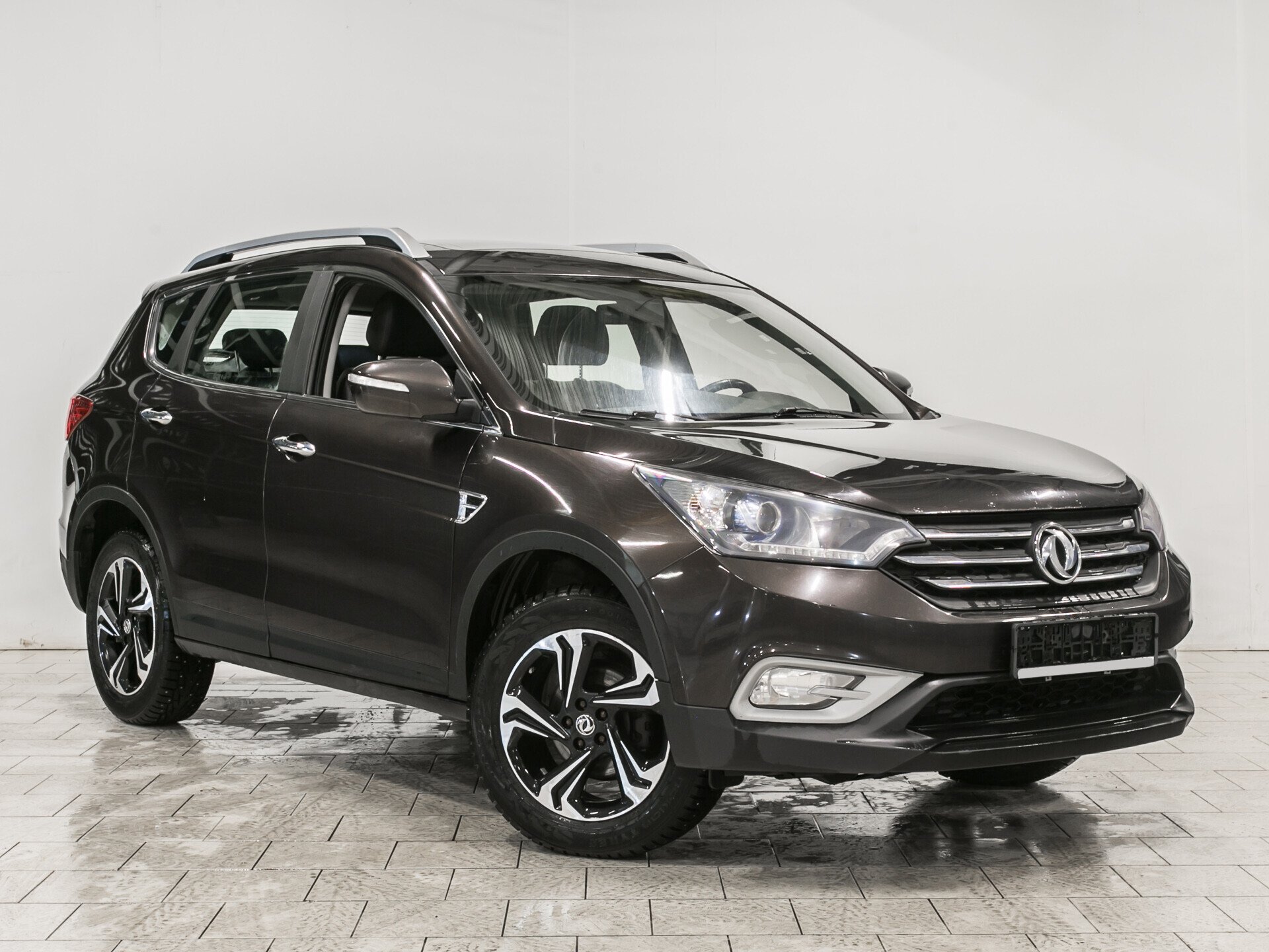 Dongfeng AX7, I 2.0 AT (140 л.с.)