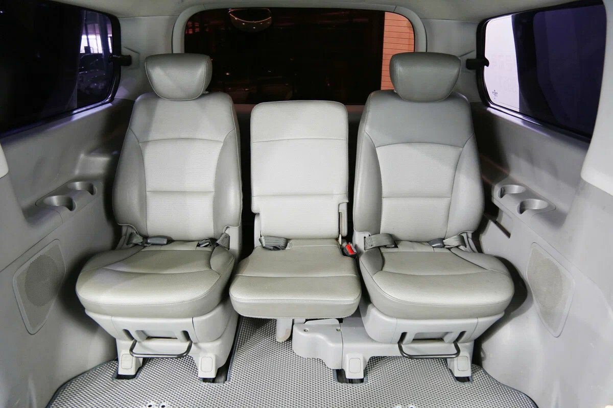 Hyundai Grand Starex, I 2.5d AT (145 л.с.)