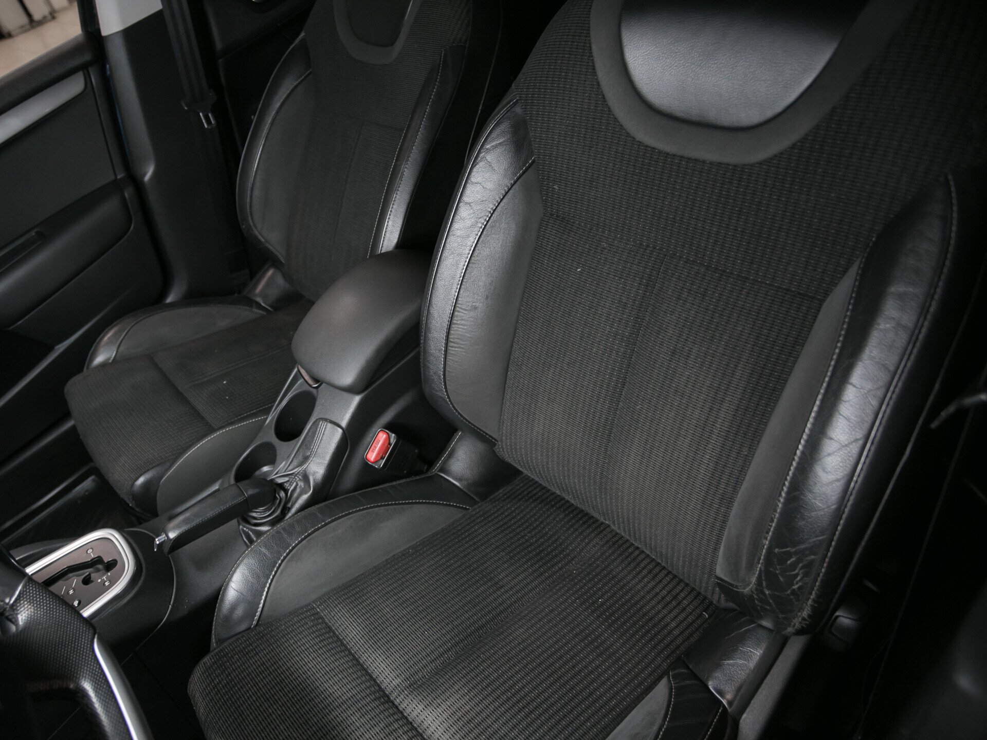 Citroen C4, II 1.6 AT (120 л.с.)