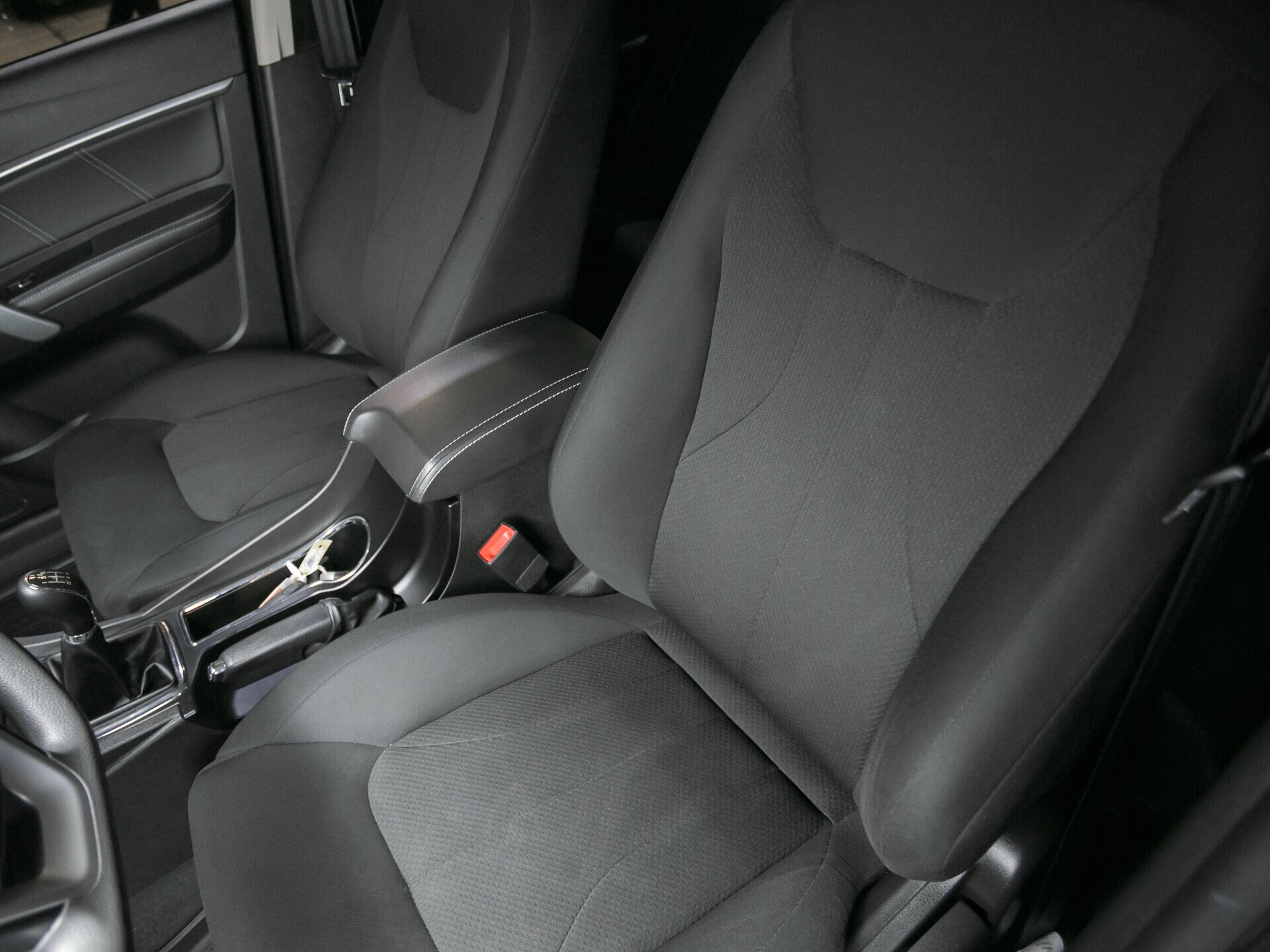 Geely Emgrand 7, I Рестайлинг 1.5 MT (103 л.с.)
