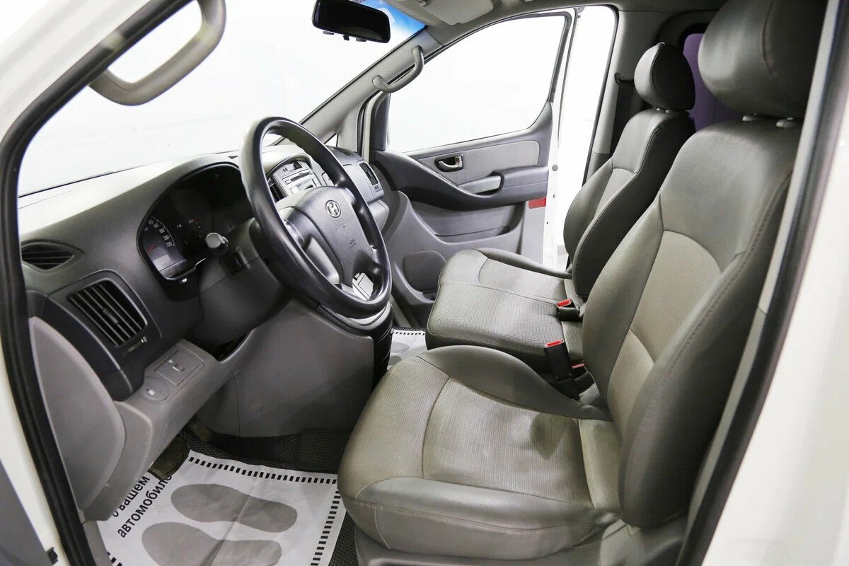 Hyundai Grand Starex, I 2.5d AT (145 л.с.)
