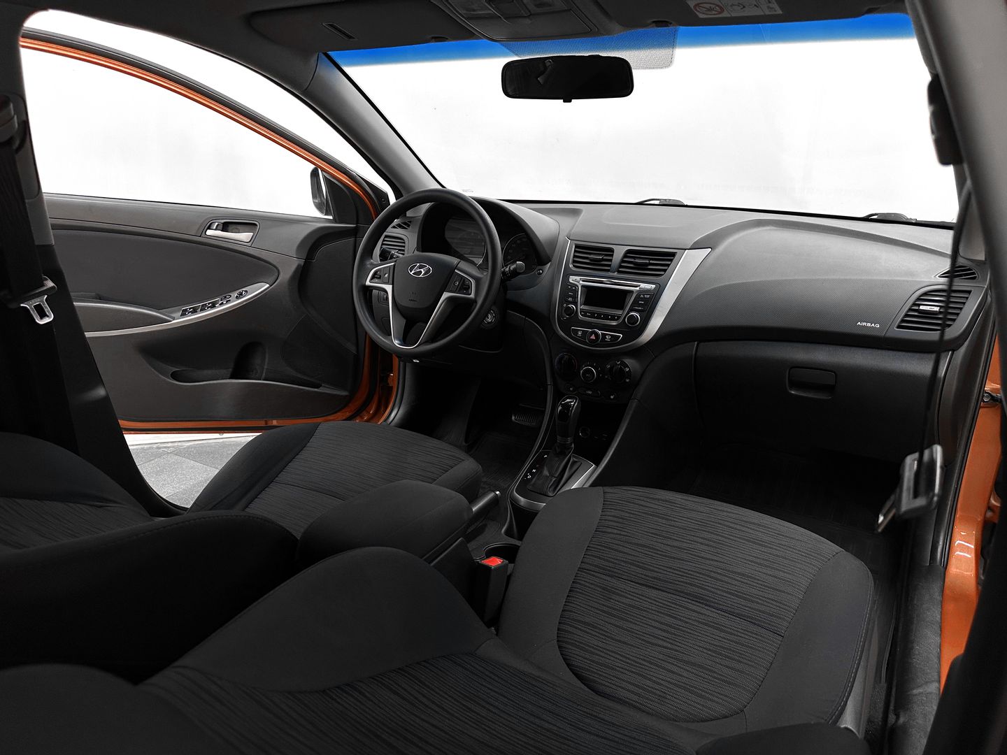 Hyundai Solaris, I Рестайлинг 1.6 AT (123 л.с.)