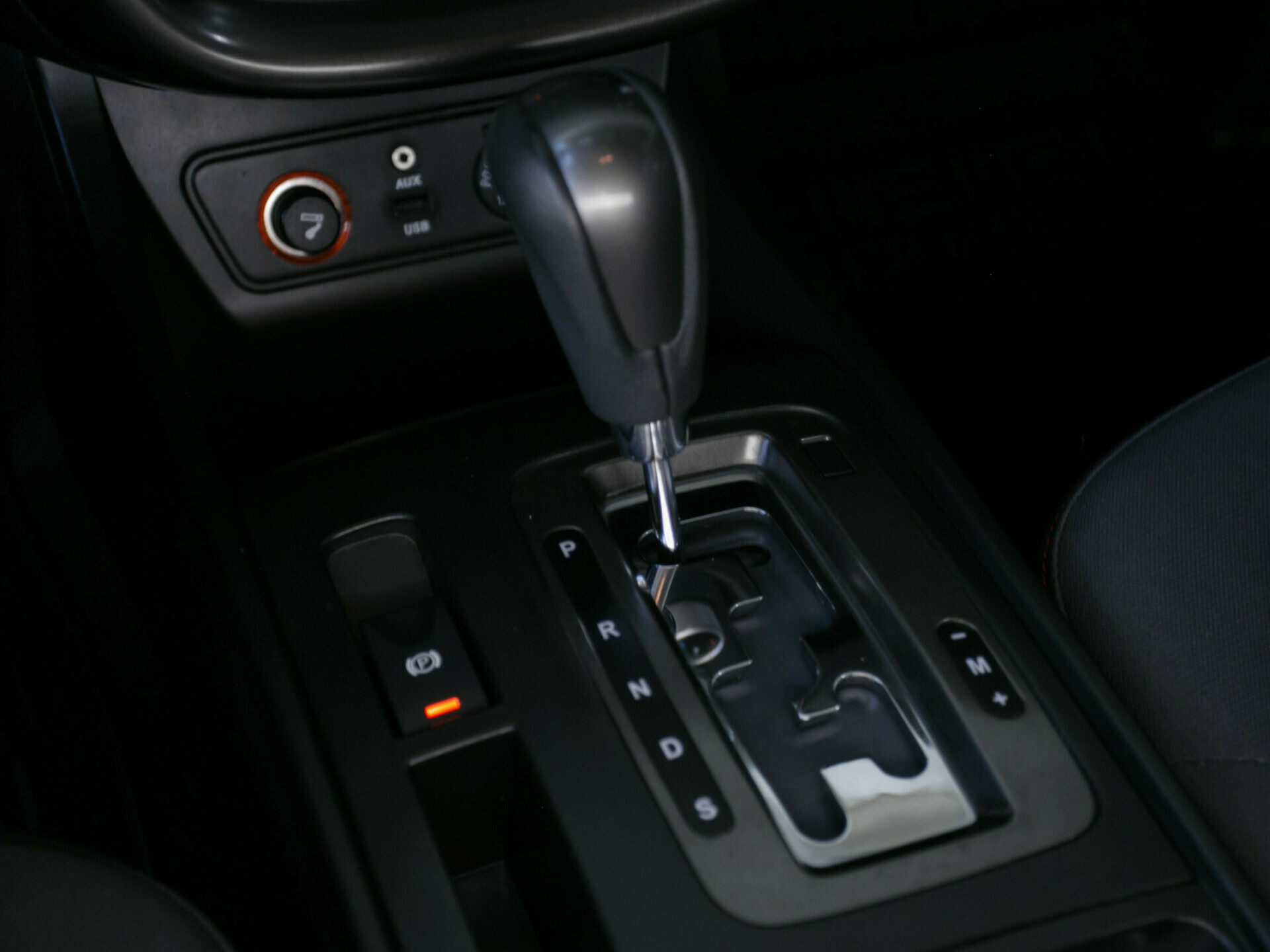 FAW Besturn X80, I 2.0 AT (142 л.с.)