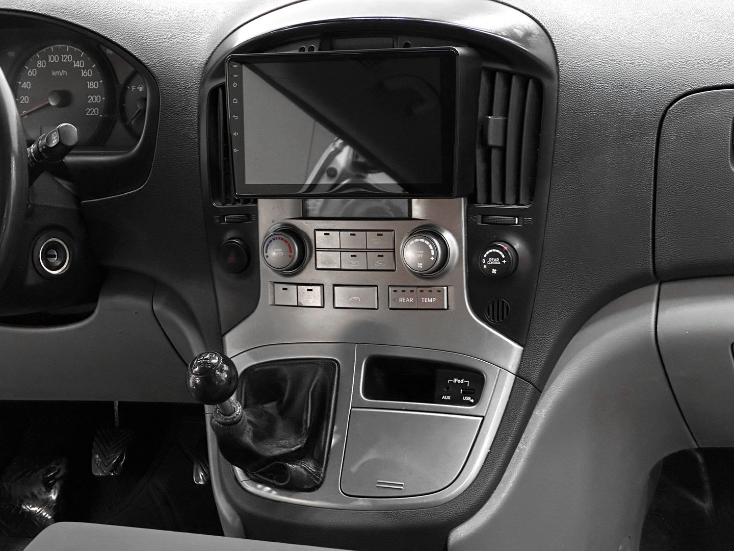 Hyundai Grand Starex, I 2.5d MT (145 л.с.)