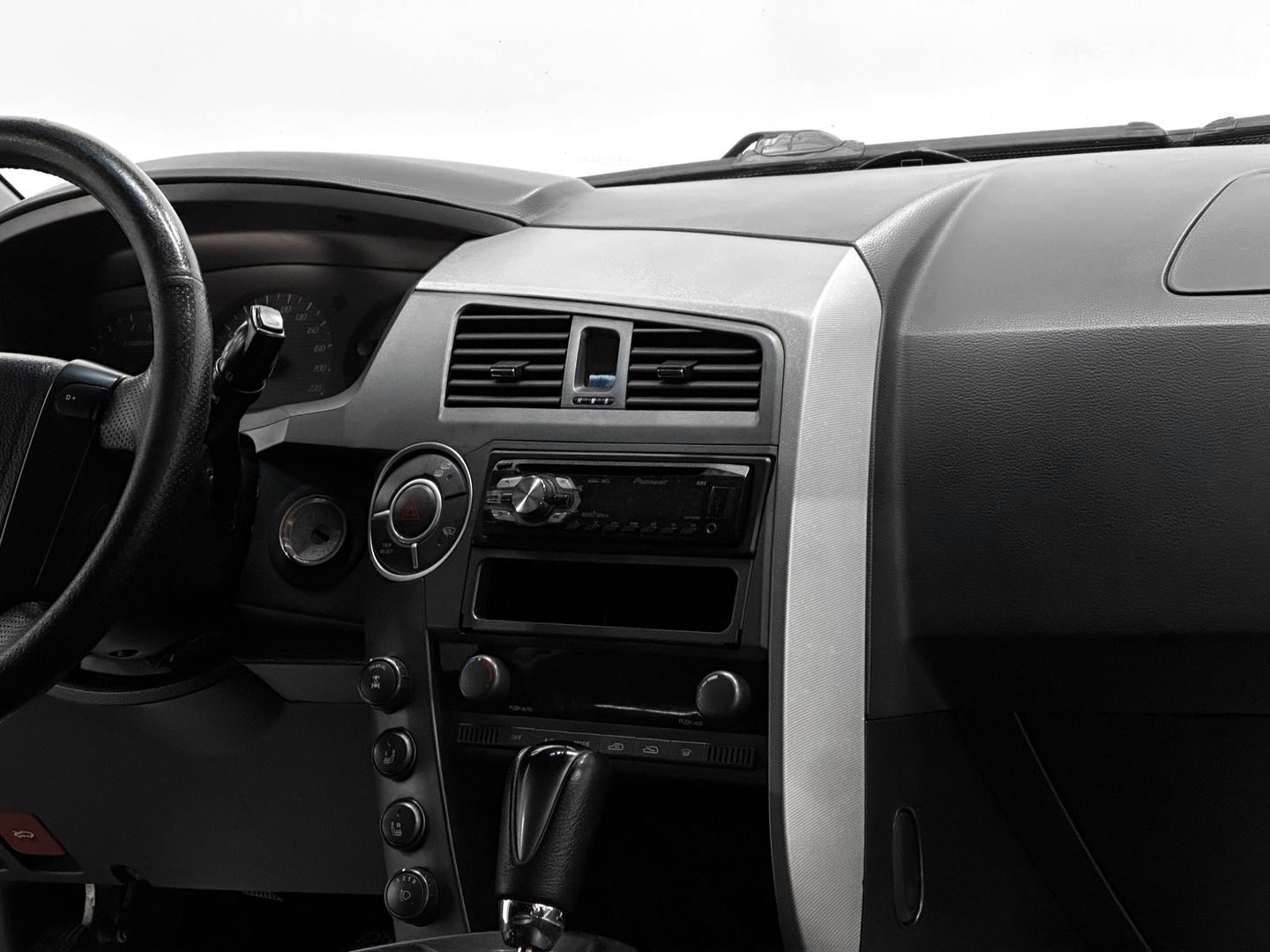 SsangYong Kyron, I Рестайлинг 5-speed 2.0d AT (141 л.с.) 4WD
