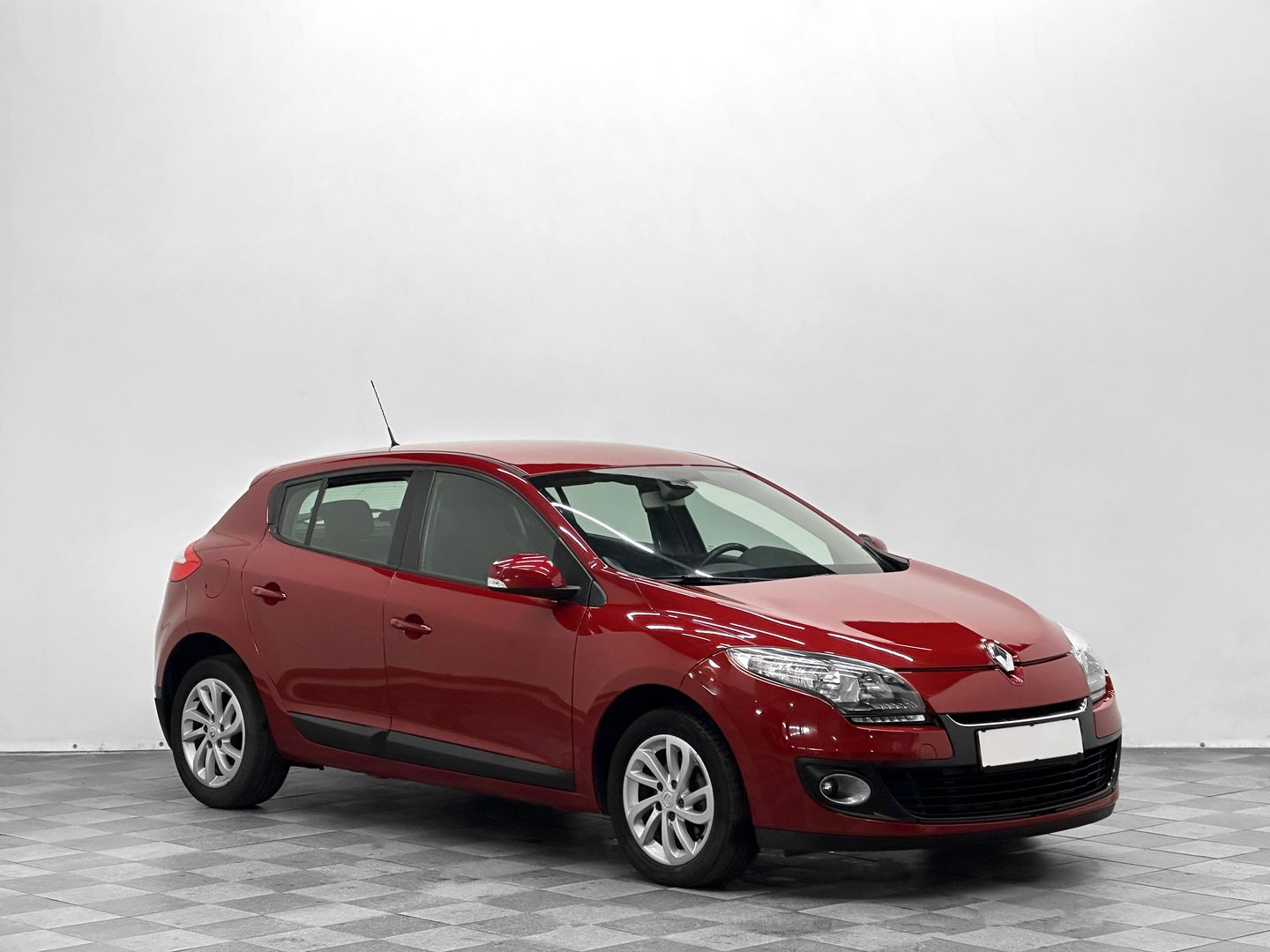 Renault Megane, III Рестайлинг 1.6 AT (106 л.с.)