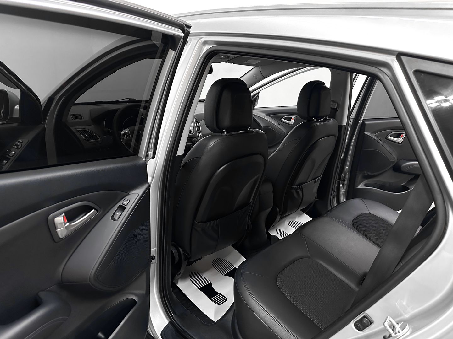 Hyundai ix35, I 2.0d AT (184 л.с.) 4WD
