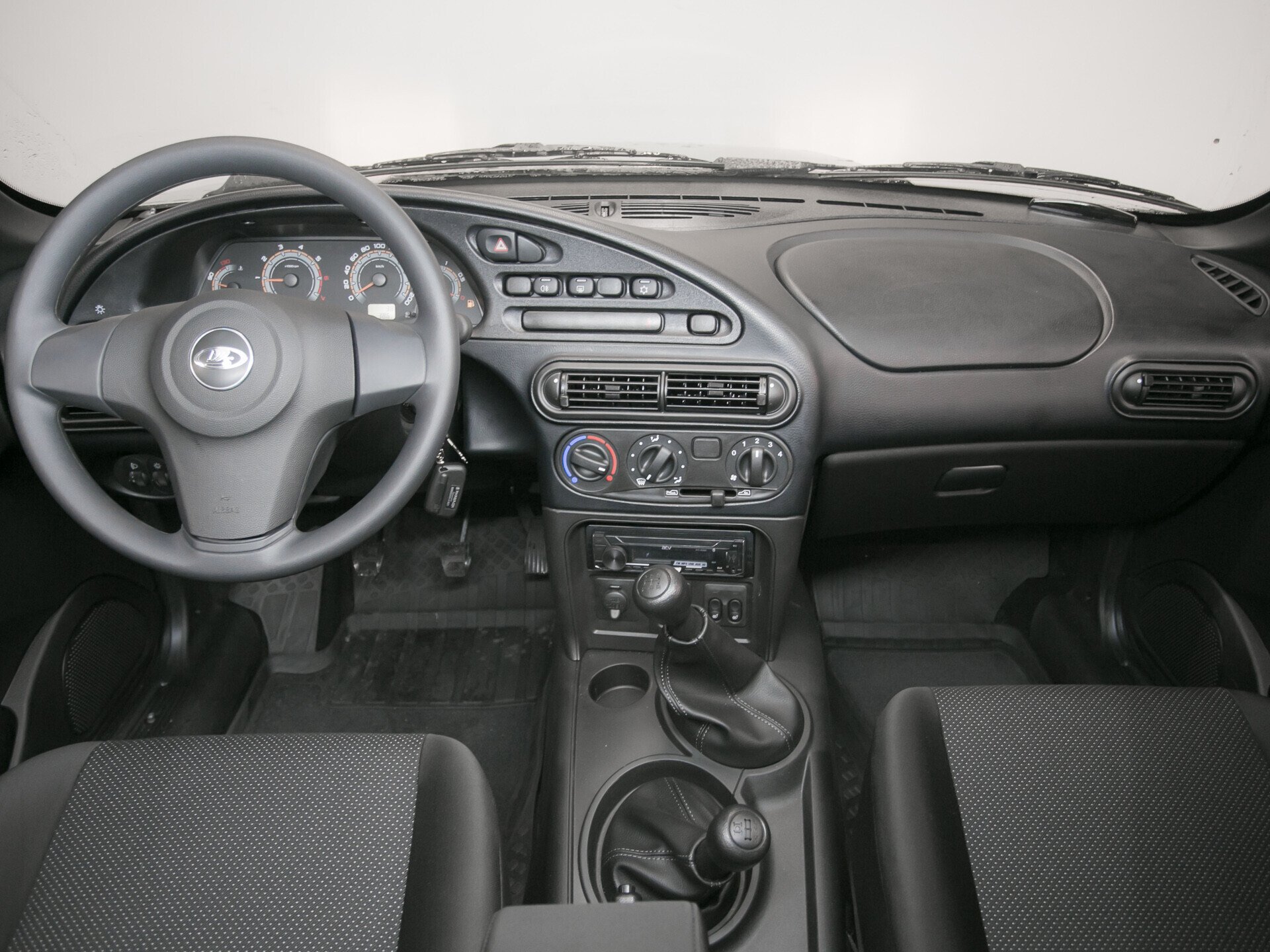 LADA (ВАЗ) Niva, I Рестайлинг (Travel) 1.7 MT (80 л.с.) 4WD