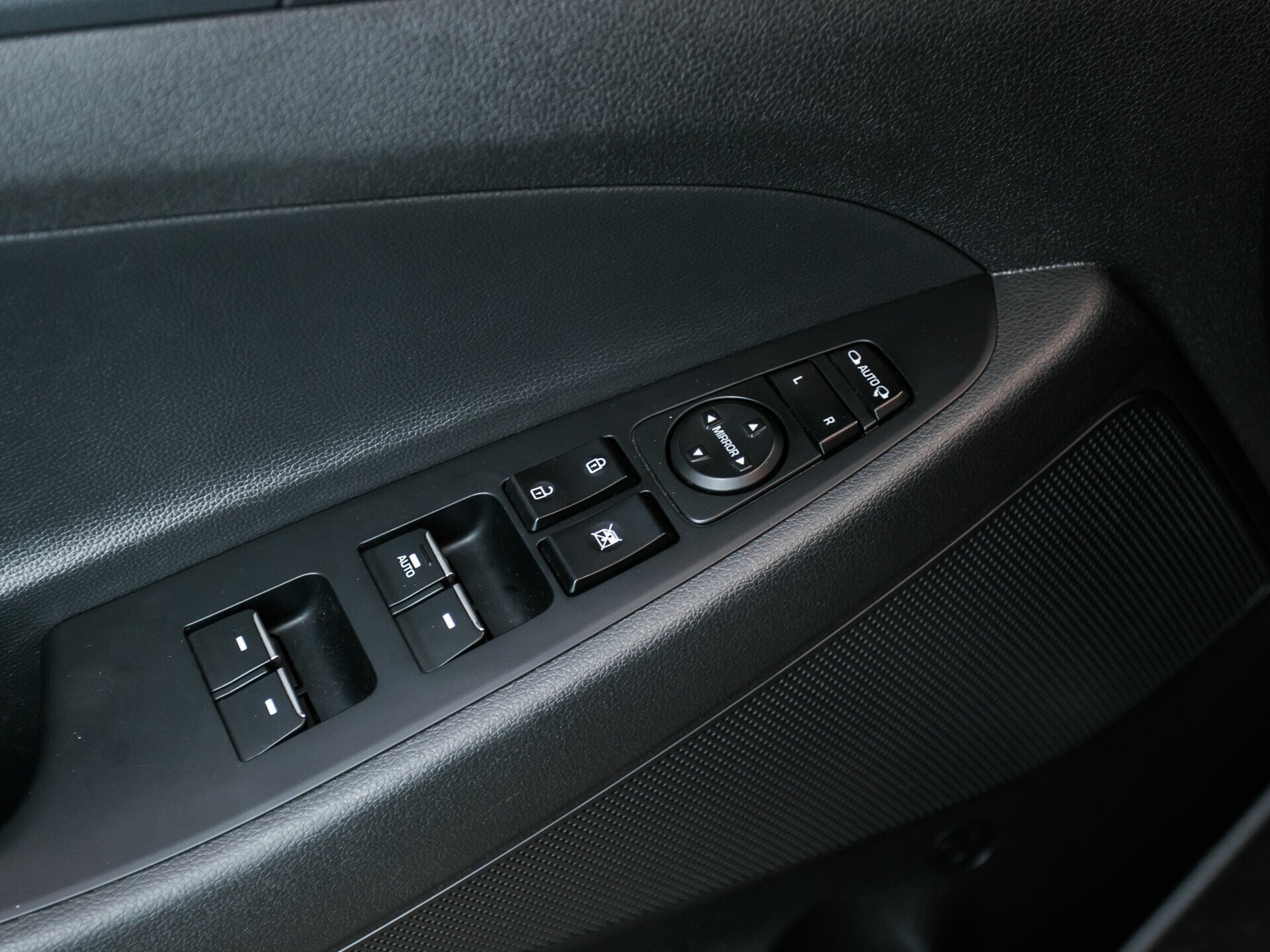 Hyundai Tucson, III 2.0d AT (185 л.с.) 4WD