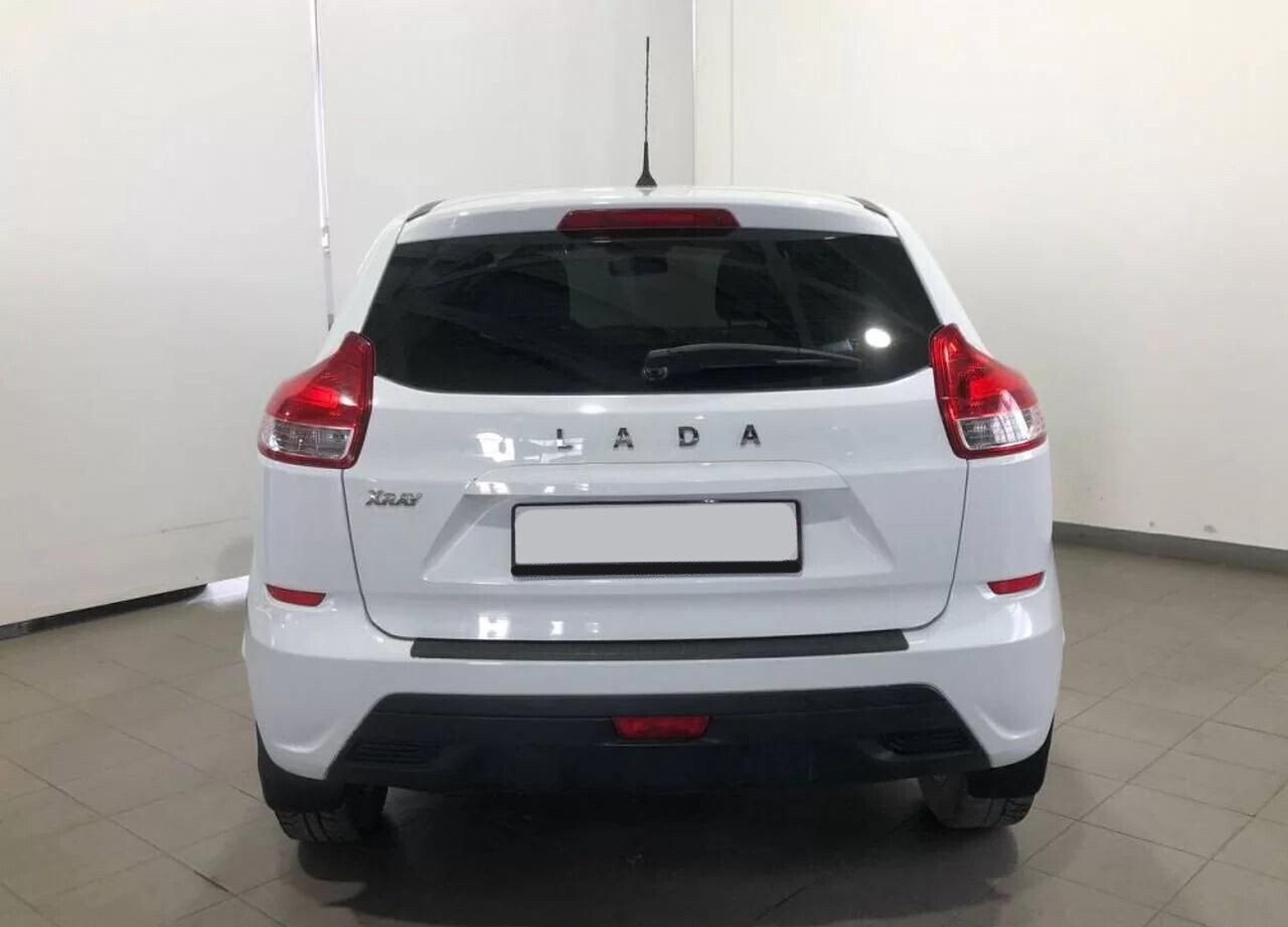 LADA (ВАЗ) XRAY, I 1.8 MT (122 л.с.)