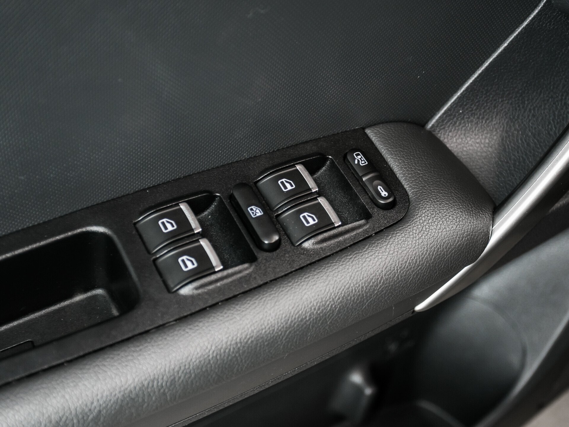 Chery Tiggo 3, I 1.6 MT (126 л.с.)