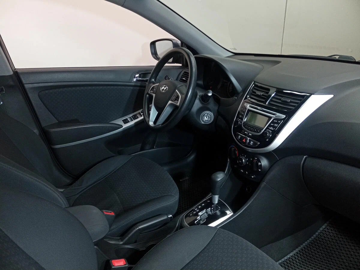 Hyundai Solaris, I 1.6 AT (123 л.с.)