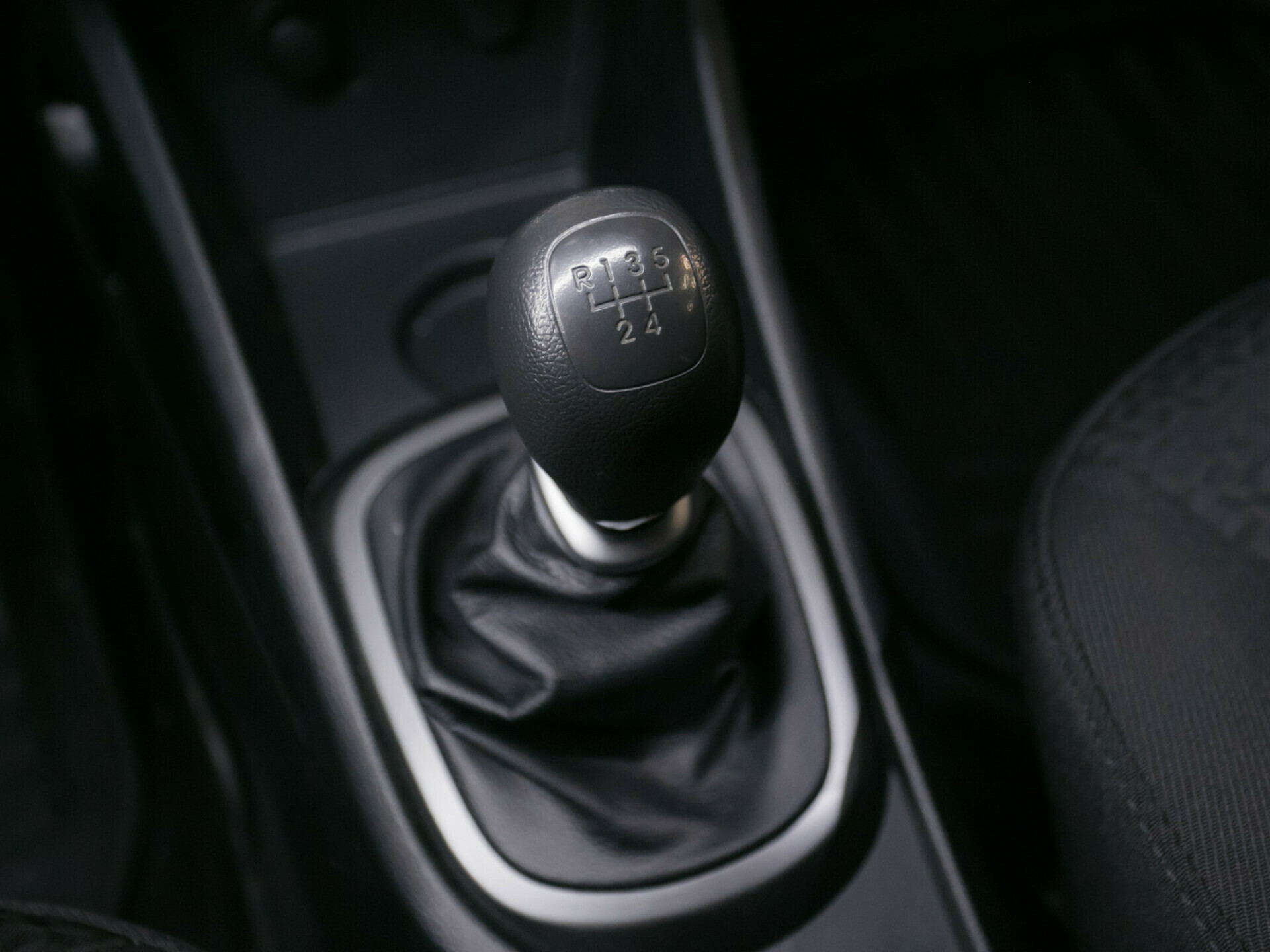 Kia Rio, III Рестайлинг 1.4 MT (107 л.с.)