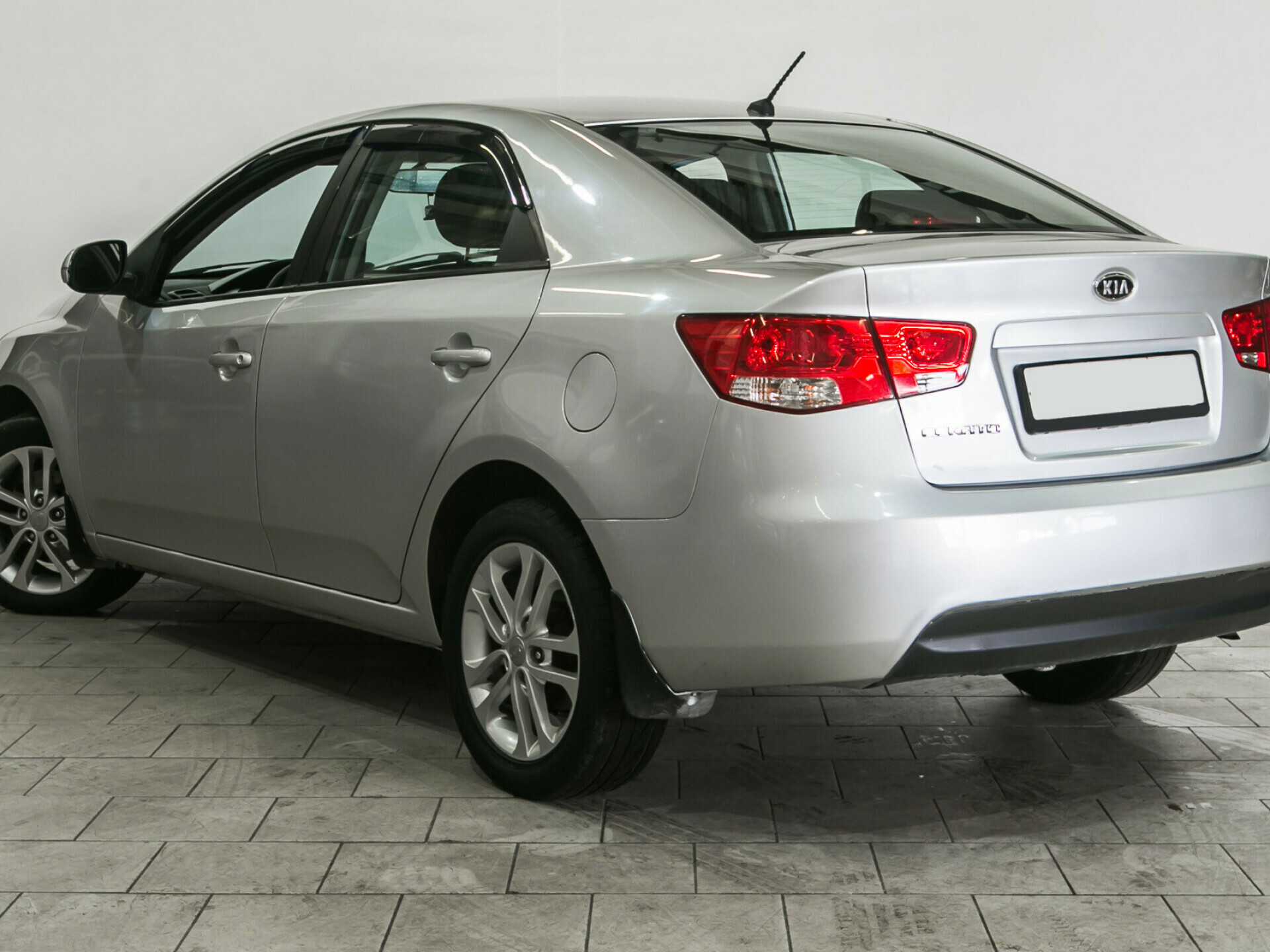 Kia Cerato, II 4-speed 1.6 AT (126 л.с.)