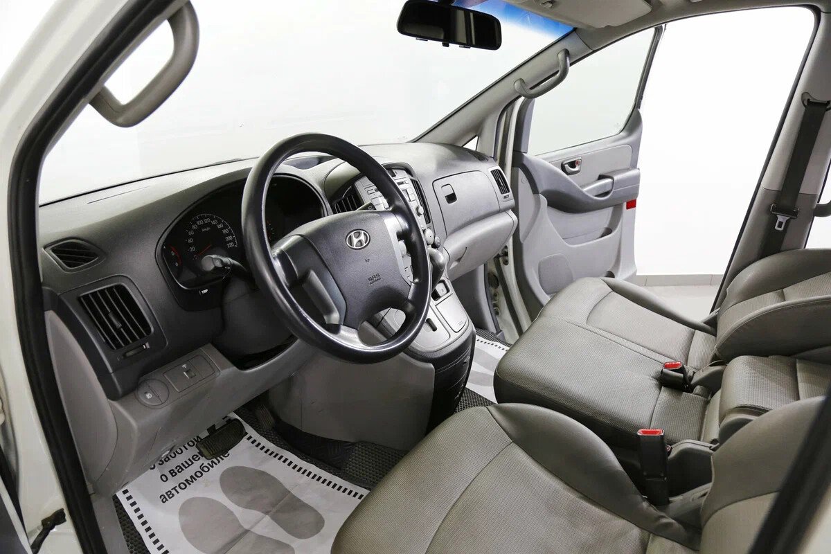 Hyundai Grand Starex, I 2.5d AT (145 л.с.)