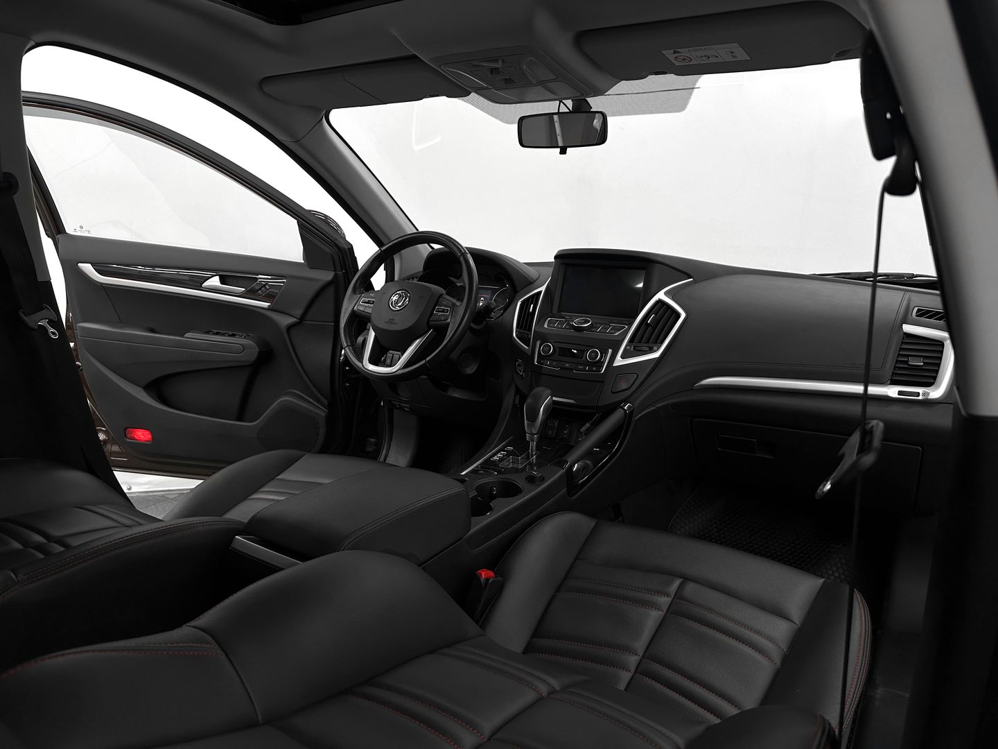 Dongfeng AX7, I 2.0 AT (140 л.с.)