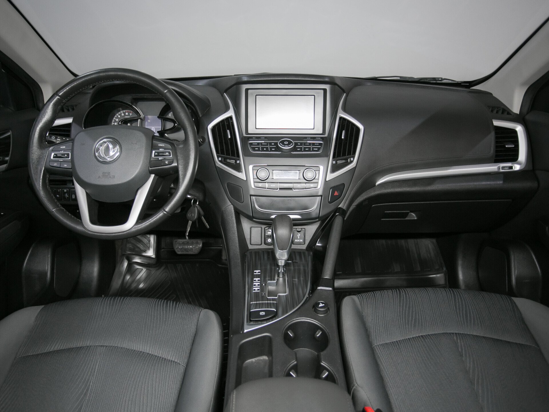 Dongfeng AX7, I 2.0 AT (140 л.с.)