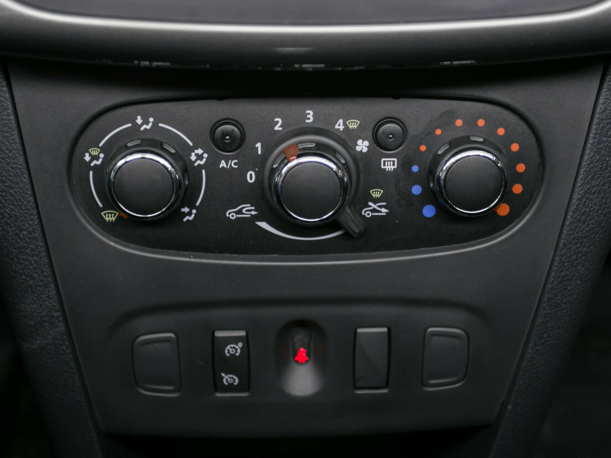 Renault Sandero, II Рестайлинг 1.6 AT (102 л.с.)