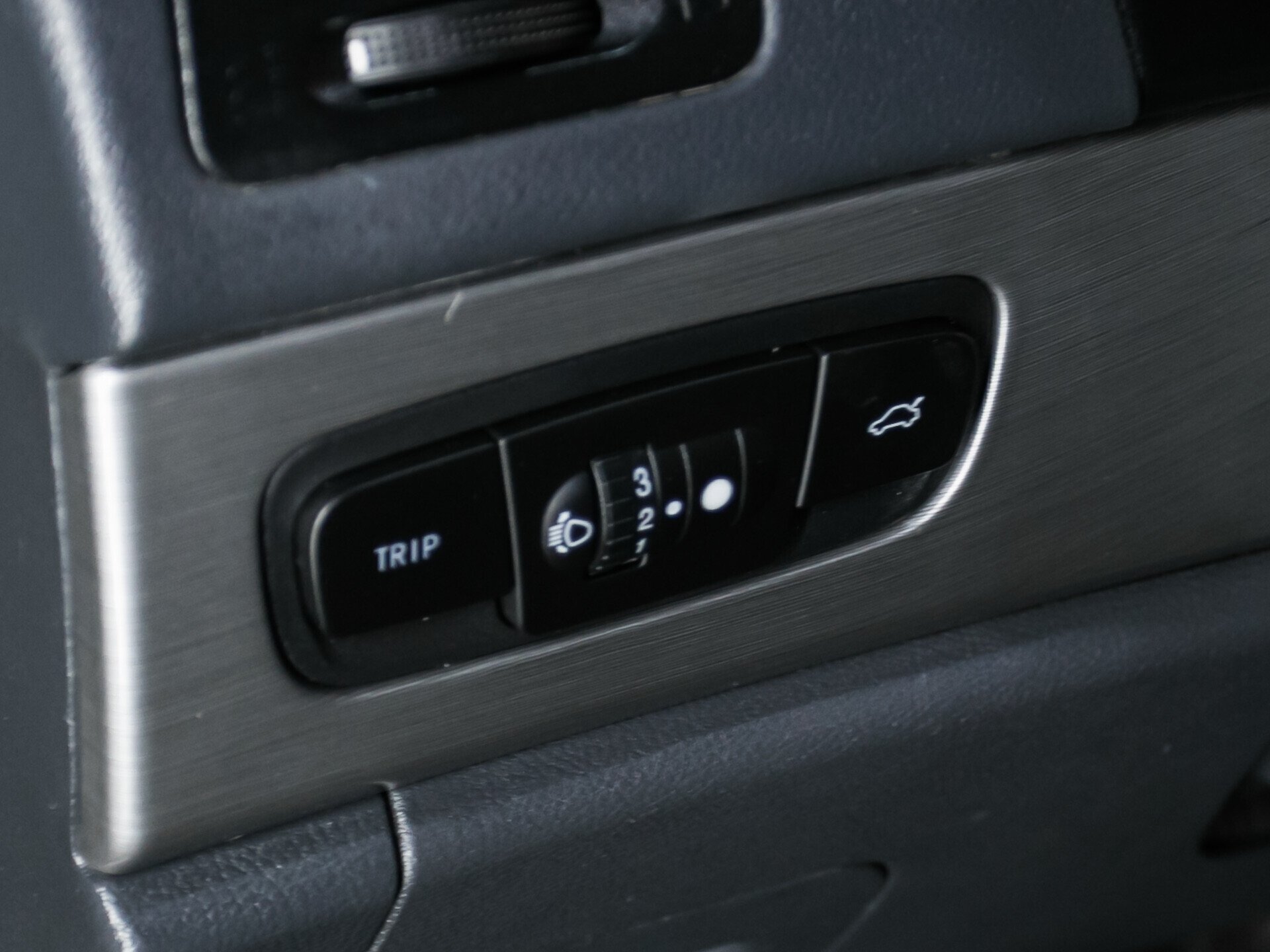 Geely Emgrand X7, I 2.4 AT (148 л.с.)