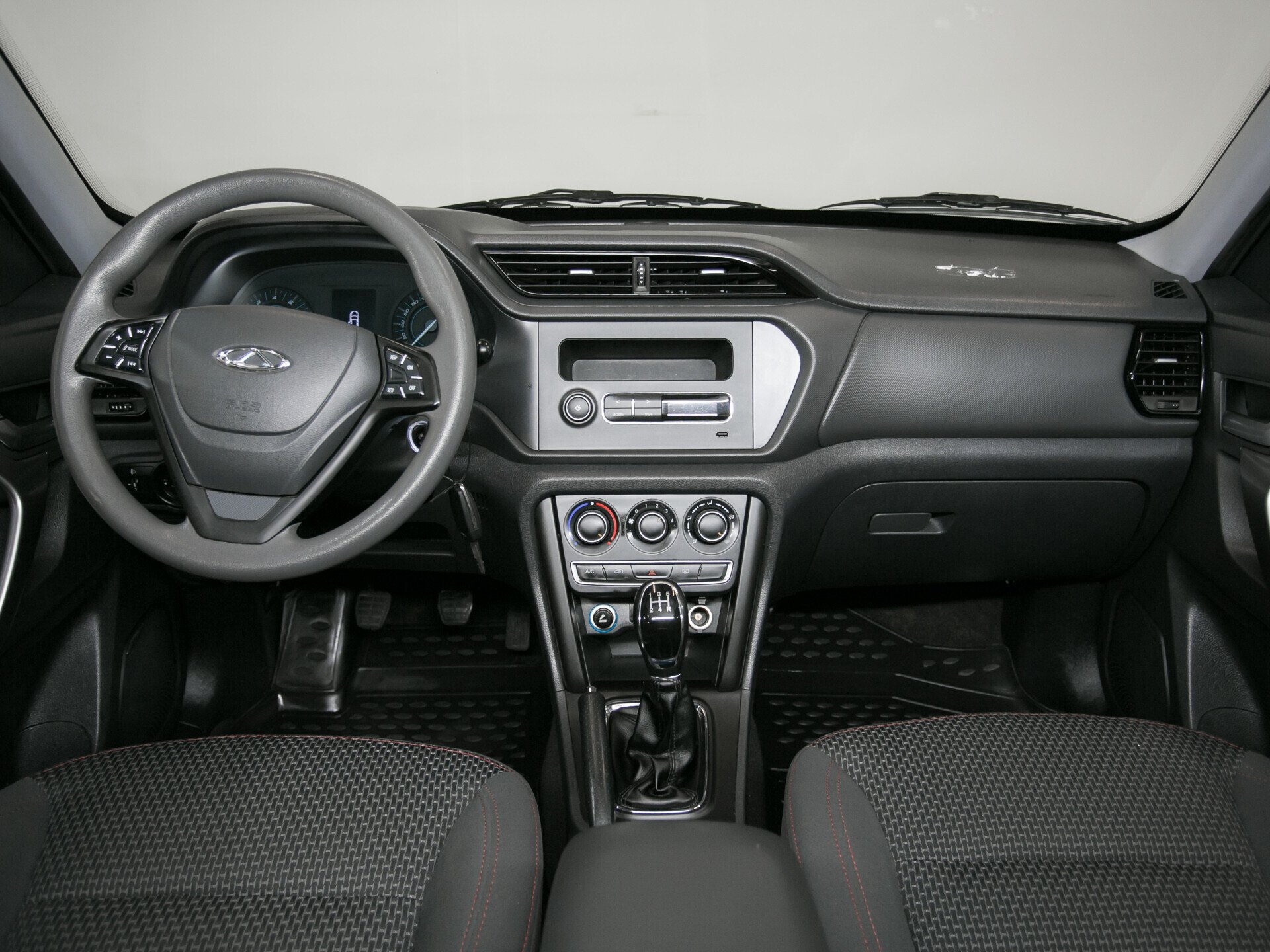 Chery Tiggo 3, I 1.6 MT (126 л.с.)